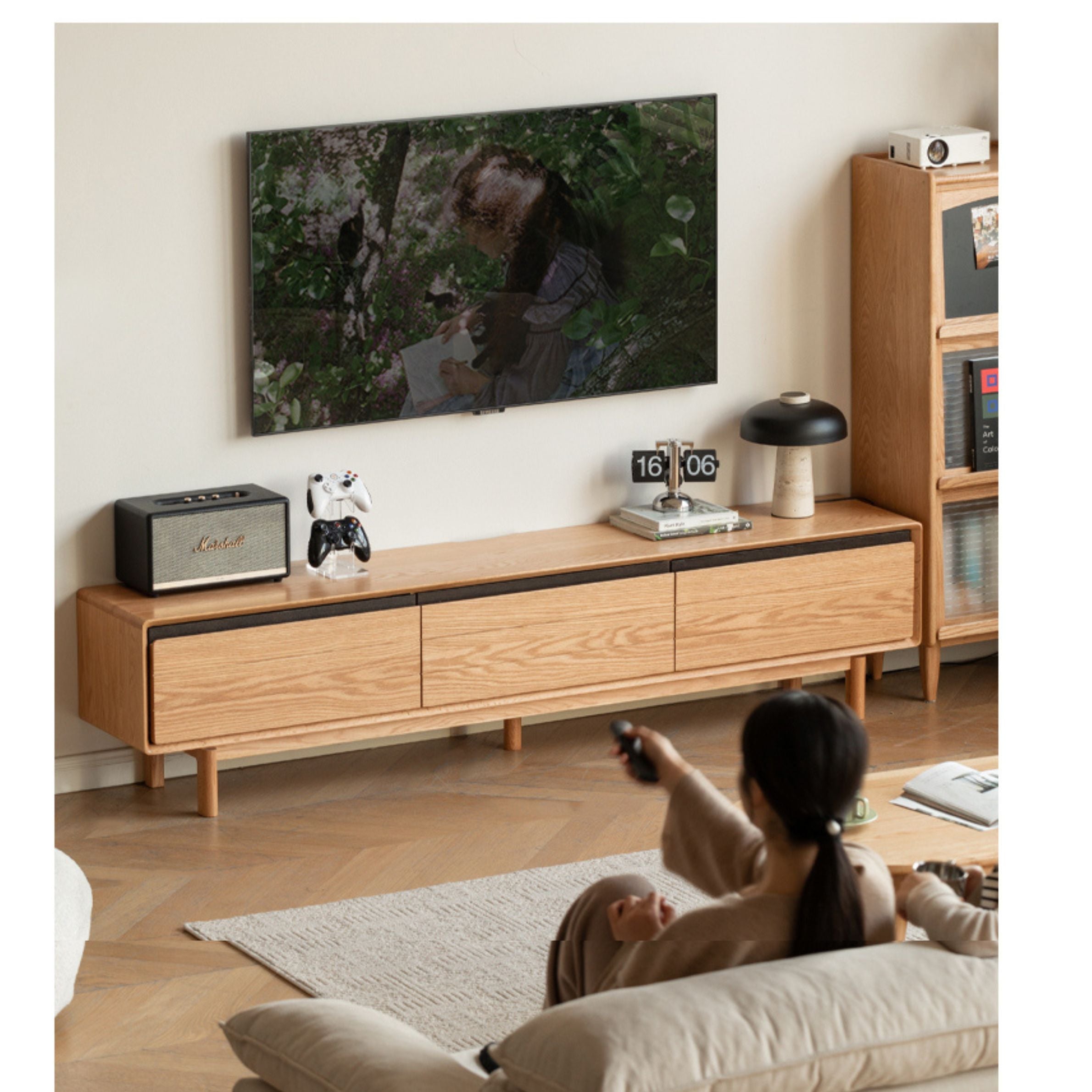 Oak Solid Wood Modern TV Cabinet.