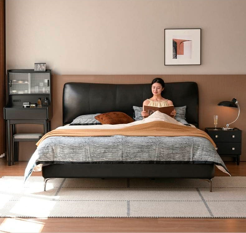 Genuine Leather Italian Light Luxury Bed