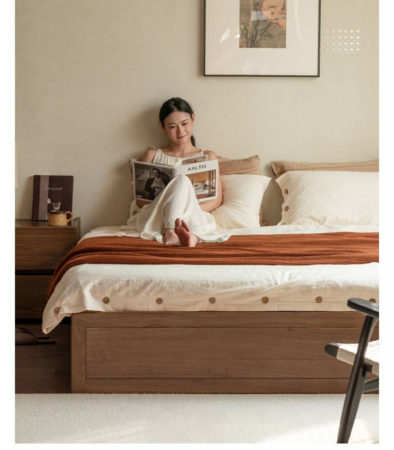 Black Walnut Solid Wood Italian Light Luxury Platform Bed, Headboard-Free Box Bed