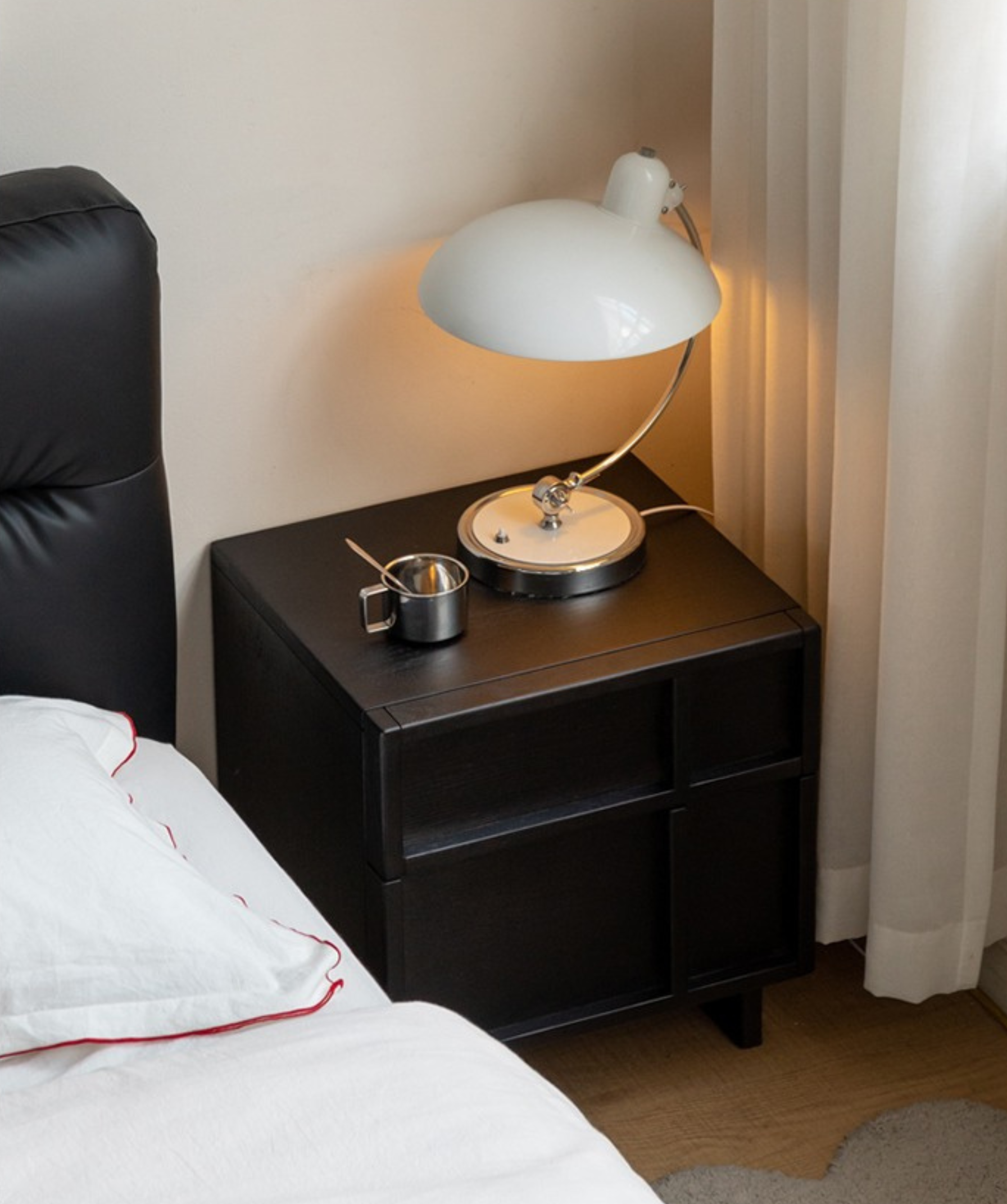 Oak Solid Wood Modern Black Storage Nightstand