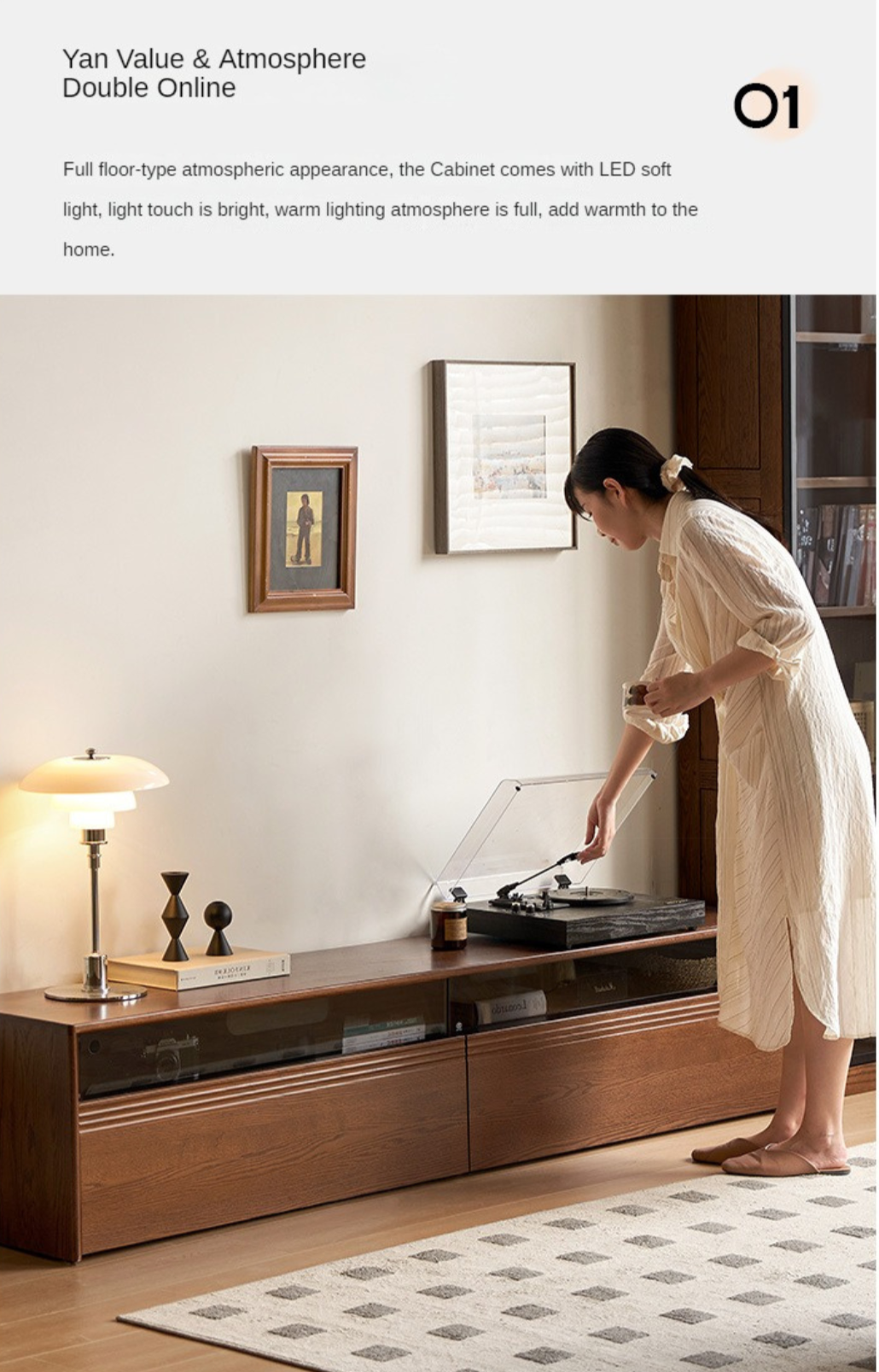 Oak Solid Wood Floor TV Cabinet.