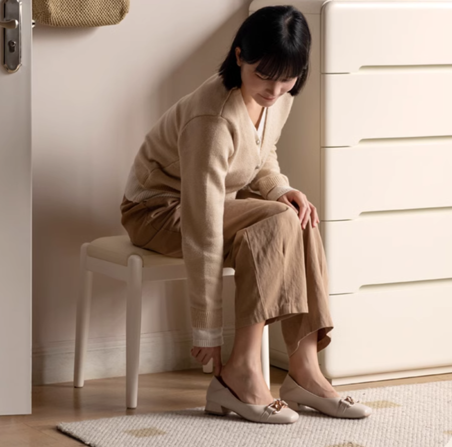 Solid Rubberwood Modern White Makeup Stool