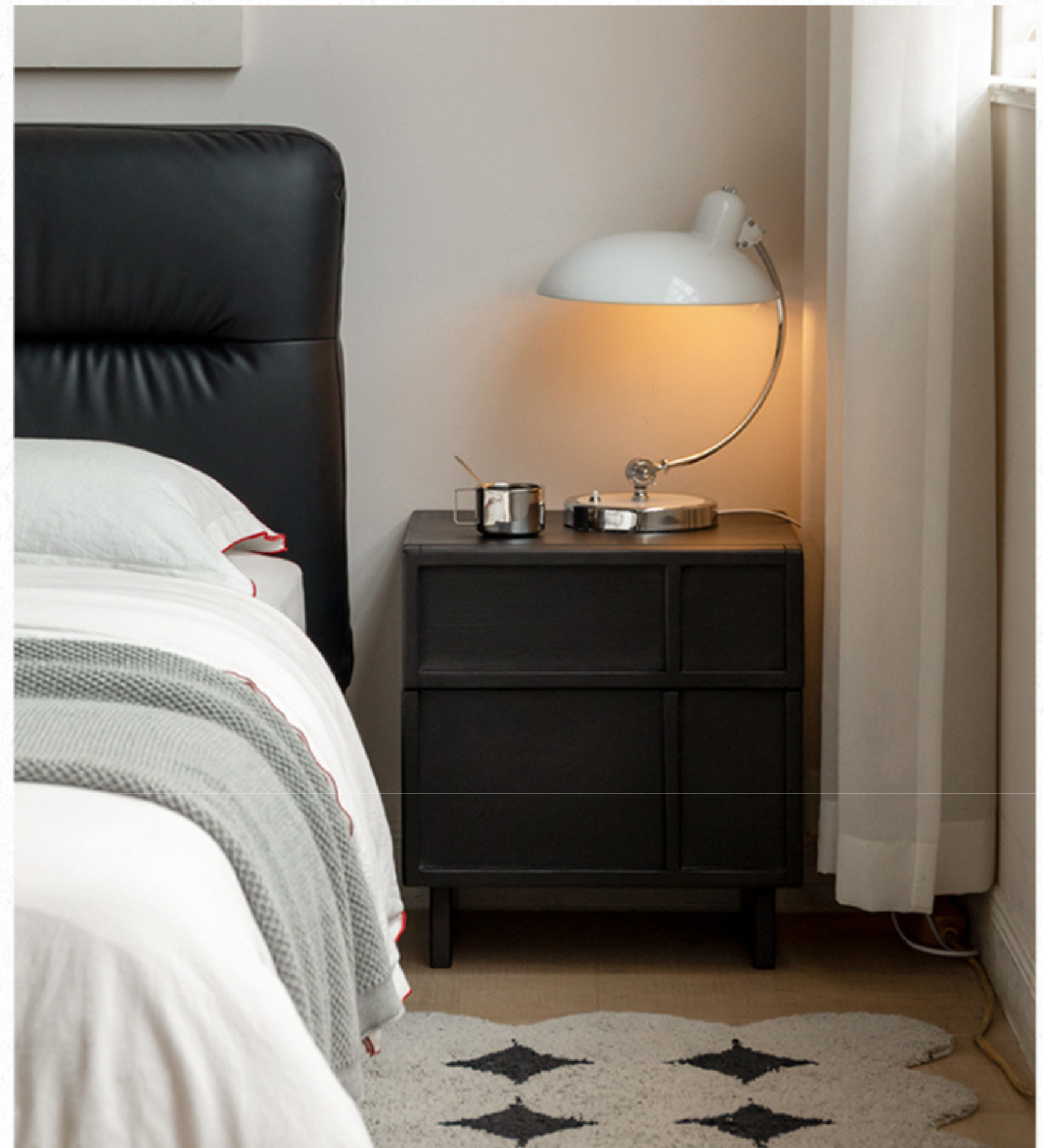 Oak Solid Wood Modern Black Storage Nightstand