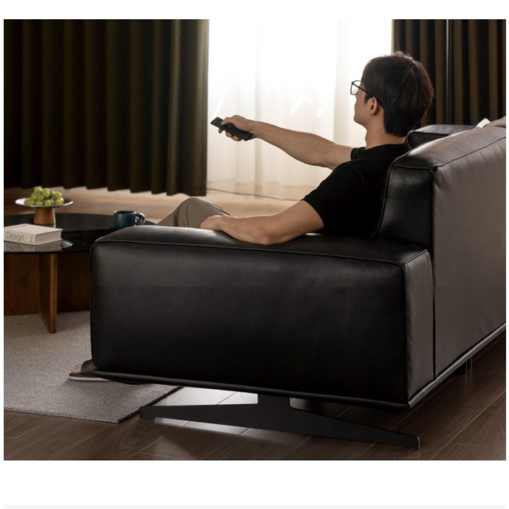Leather High-legged Sofa Italian Minimalist Big Black Bull.