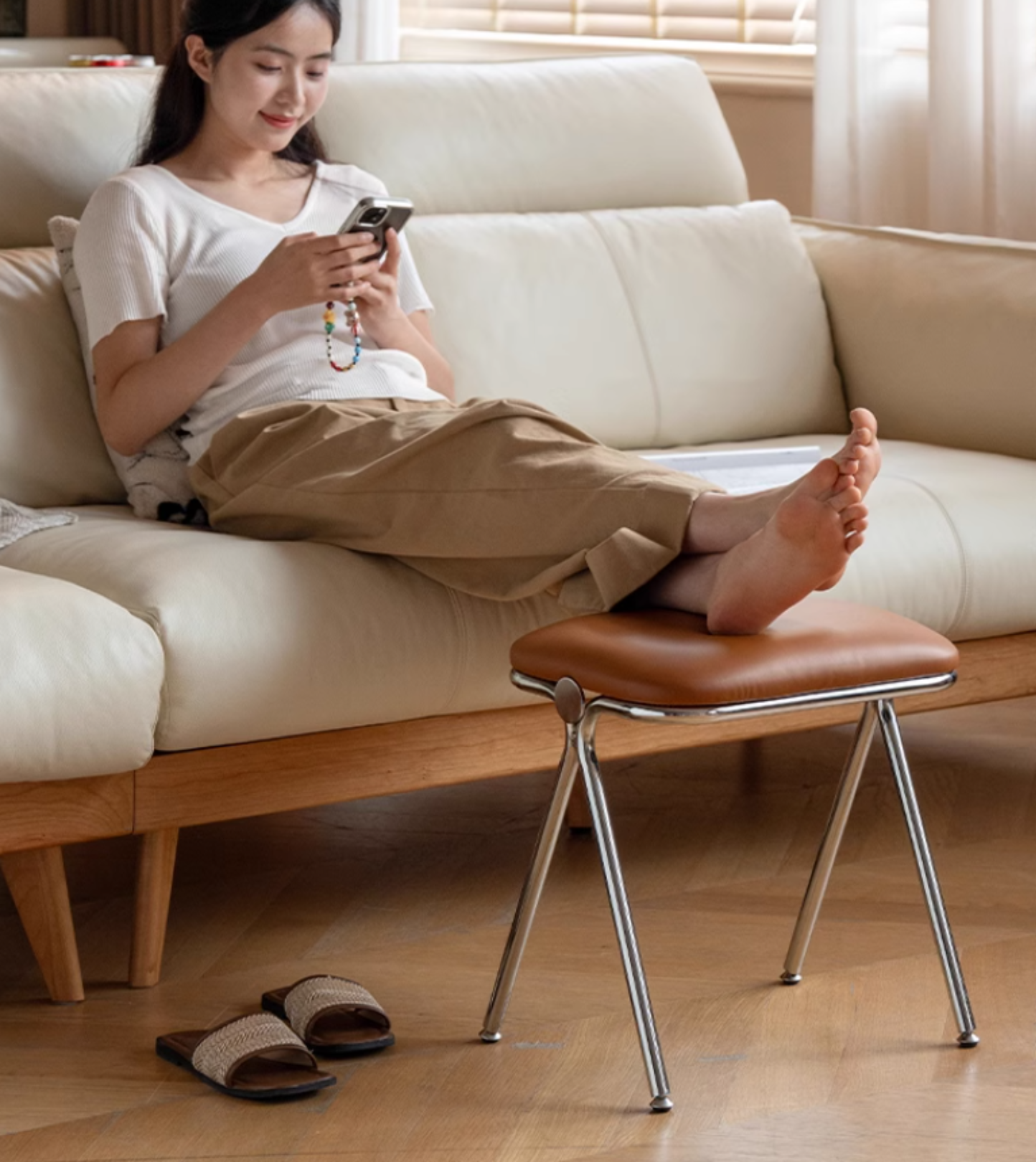 Soft Bag Square Makeup Stool.
