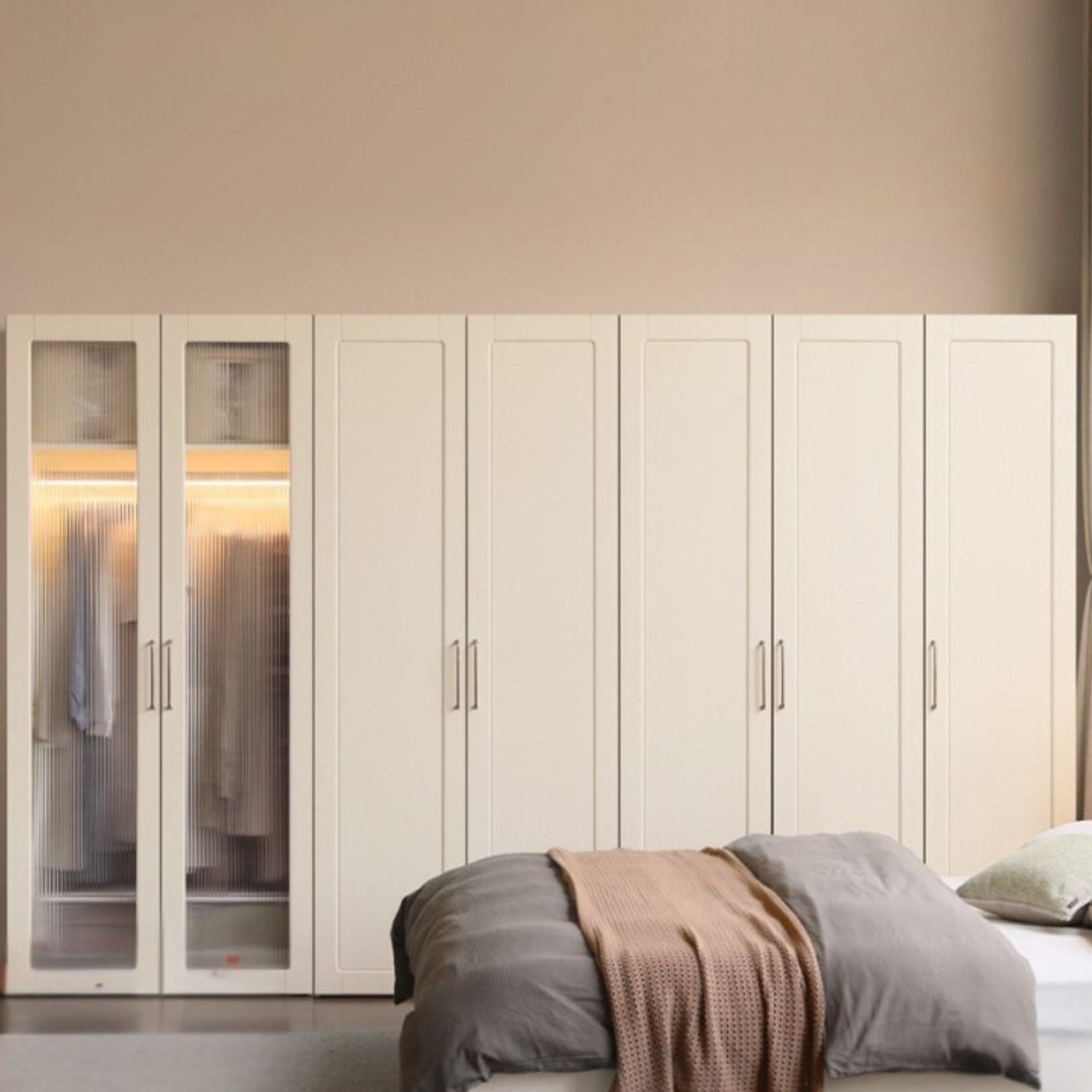 Poplar Solid Wood Modern Lighted Locker White Cream Style Wardrobe.