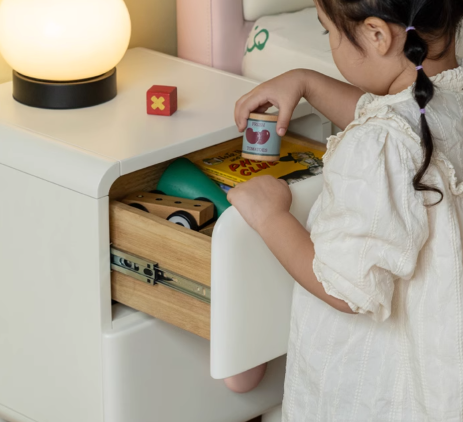 Rubber Solid Wood Cream Style Locker Children's Nightstand