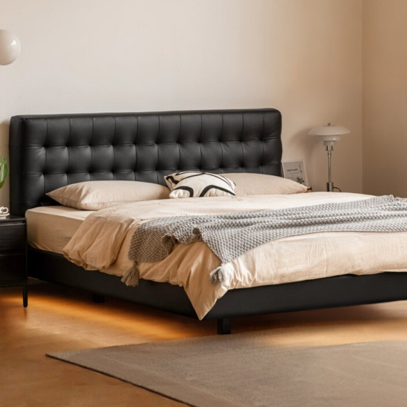 First Layer Of Yellow Cowhide Bed Suspension Bed Black