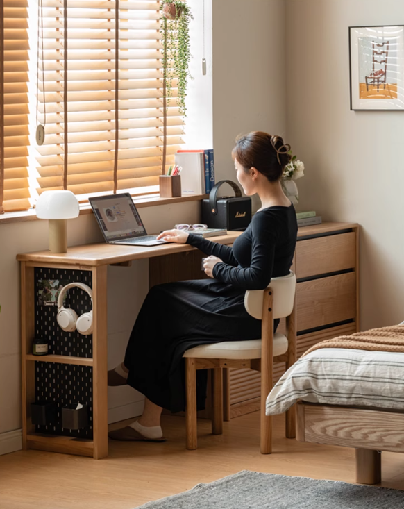 Ash Solid Wood Modern Multi-function Vanity Table.