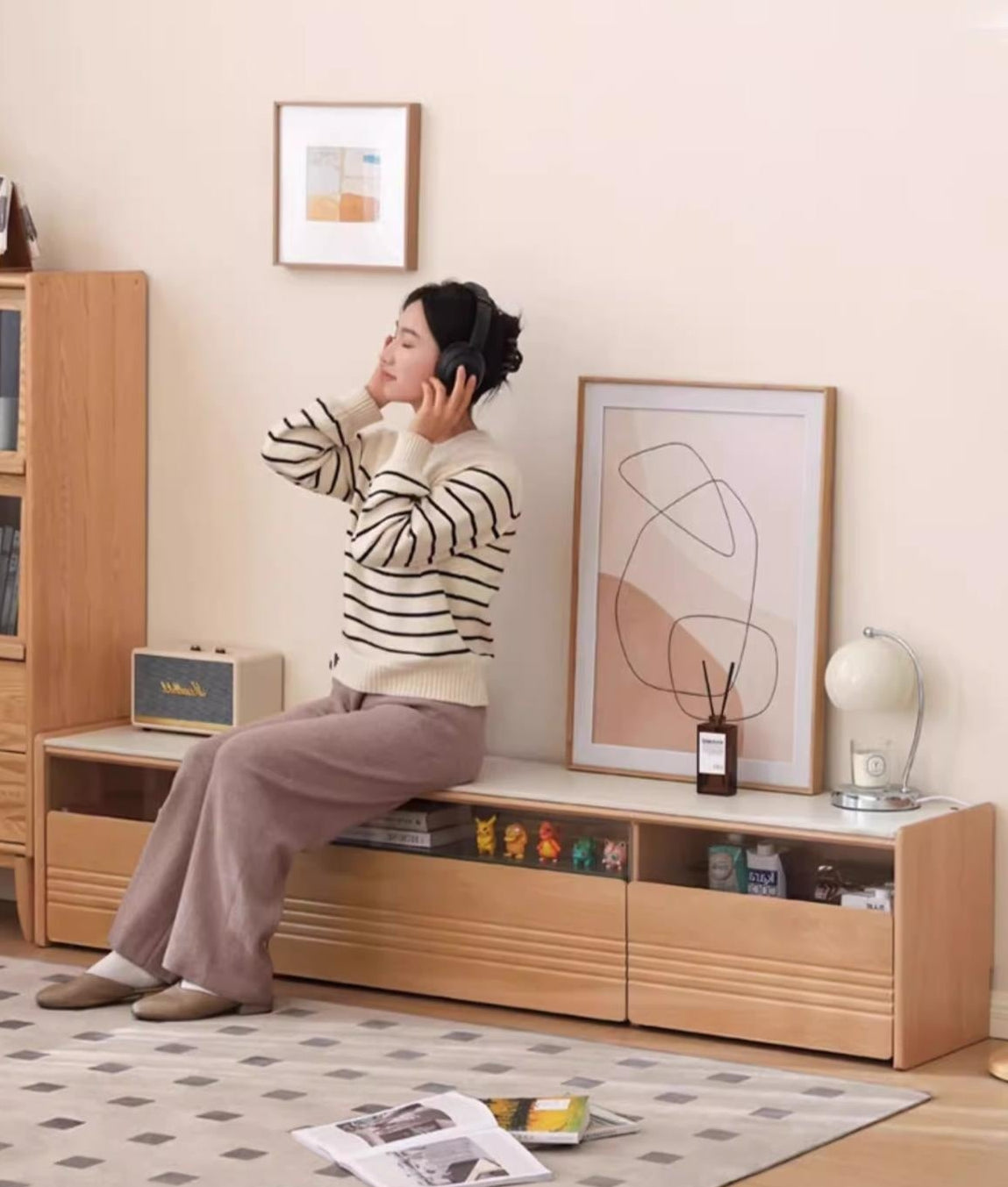 Pine Solid Wood Floor Rock Board TV Stand.