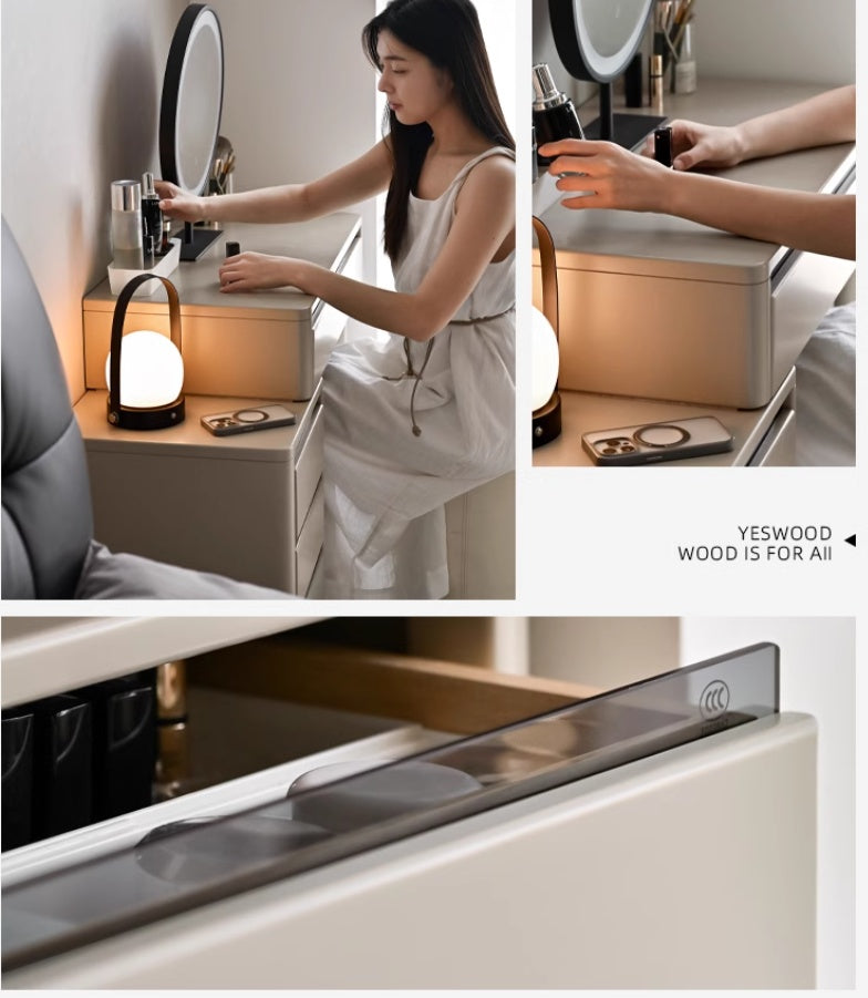 Poplar Solid Wood Light Luxury Retractable Dressing Table.