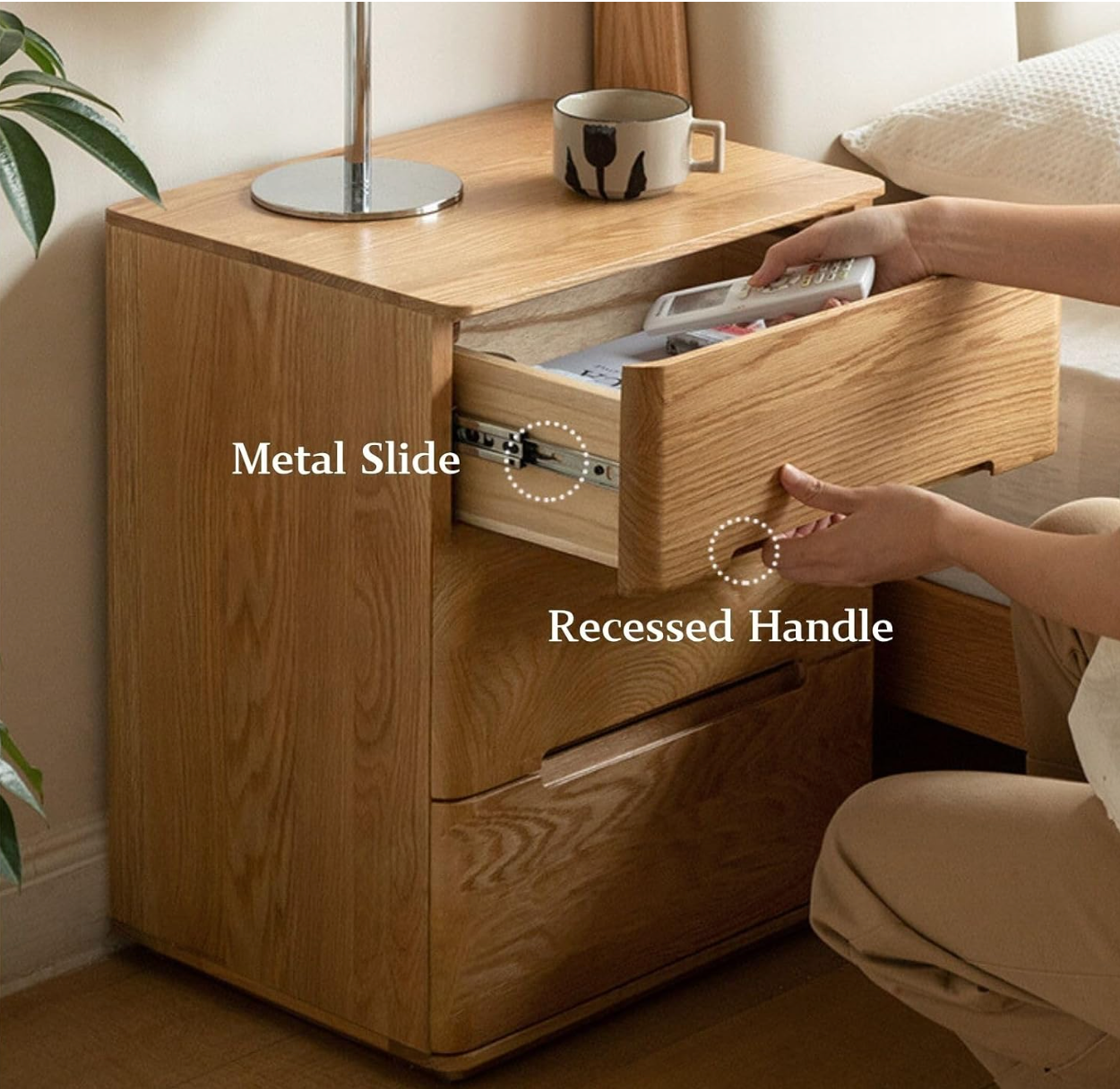 Oak Solid Wood 3-Drawer Nightstand with Groove Handles and Rounded Corners