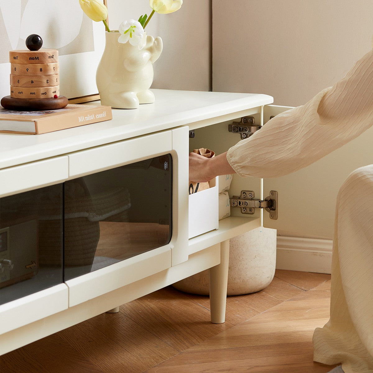 Pine, Cherry Solid Wood TV Cabinet, Rock Board.