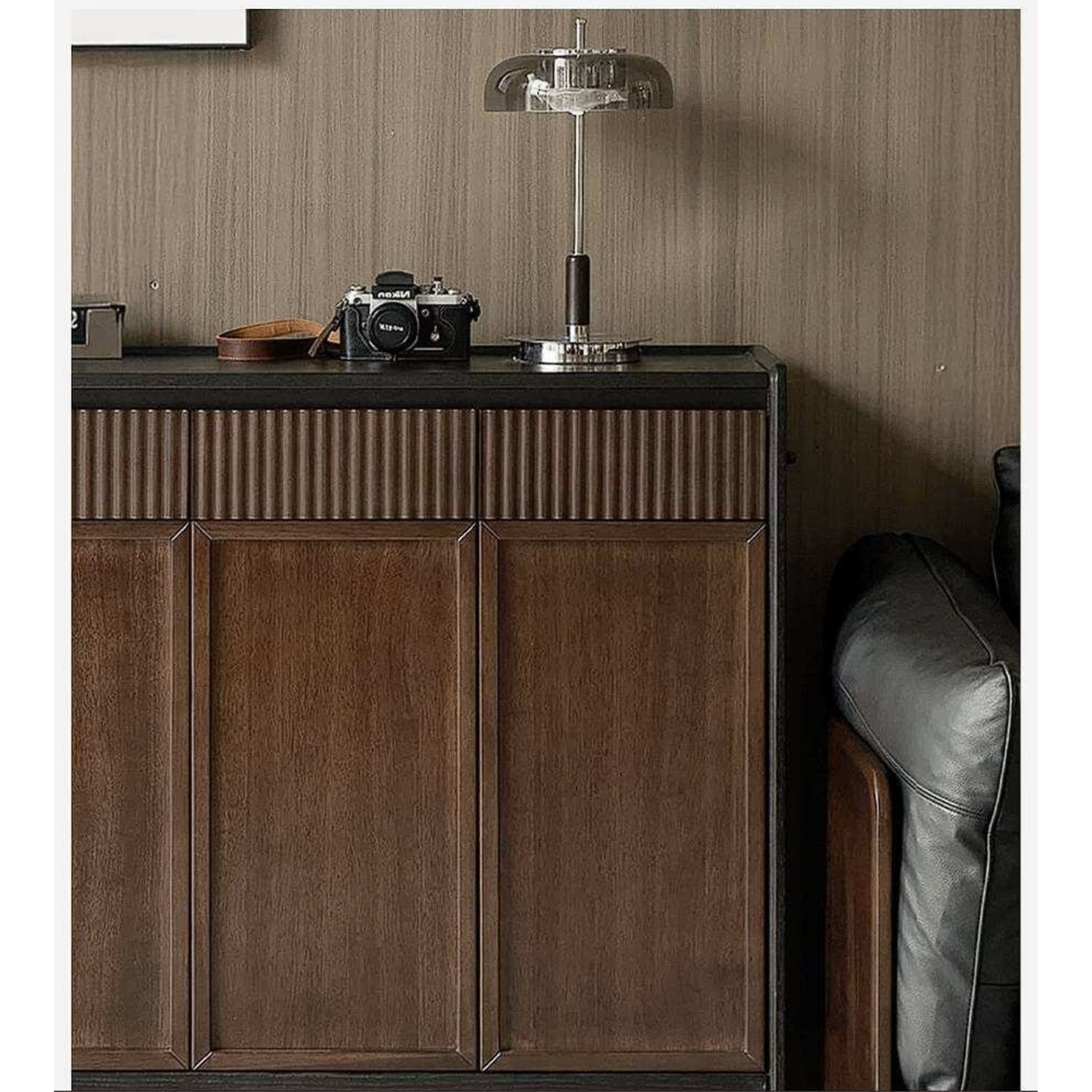 Oak Solid Wood Shoe Cabinet with Elegant Entrance Hall Style
