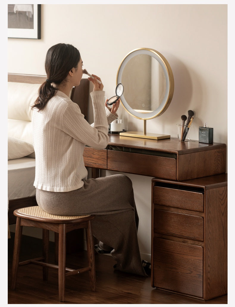 Oak Solid Wood Retractable Modern Dressing Table.