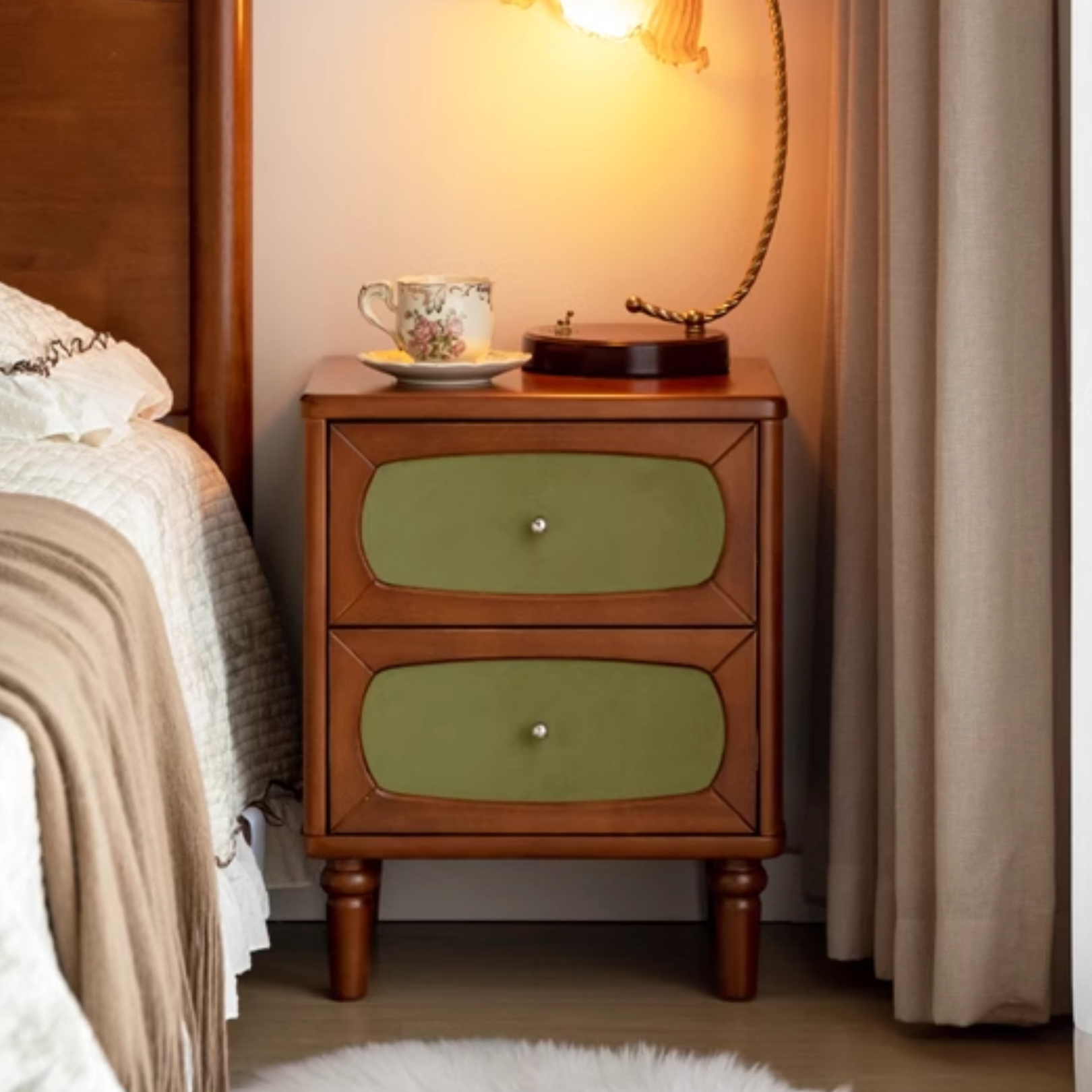 Poplar Solid Wood French Retro Style nightstand