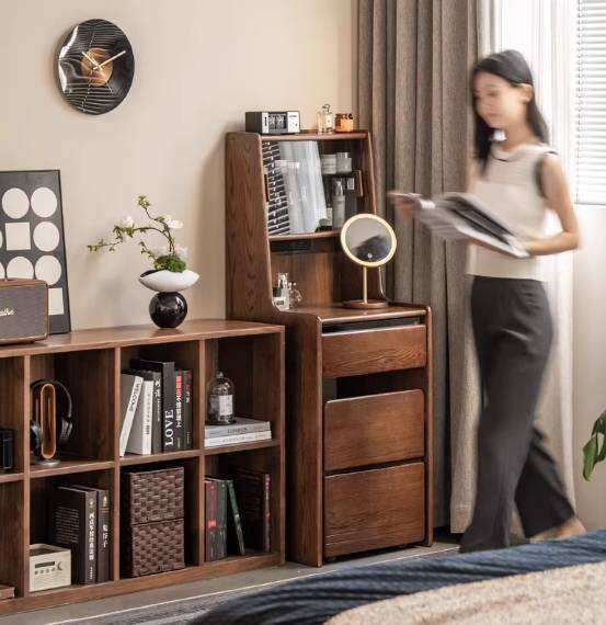 Oak Solid Wood, Rubberwood Solid Vanity Table with Drawers and Modern Minimalist Design