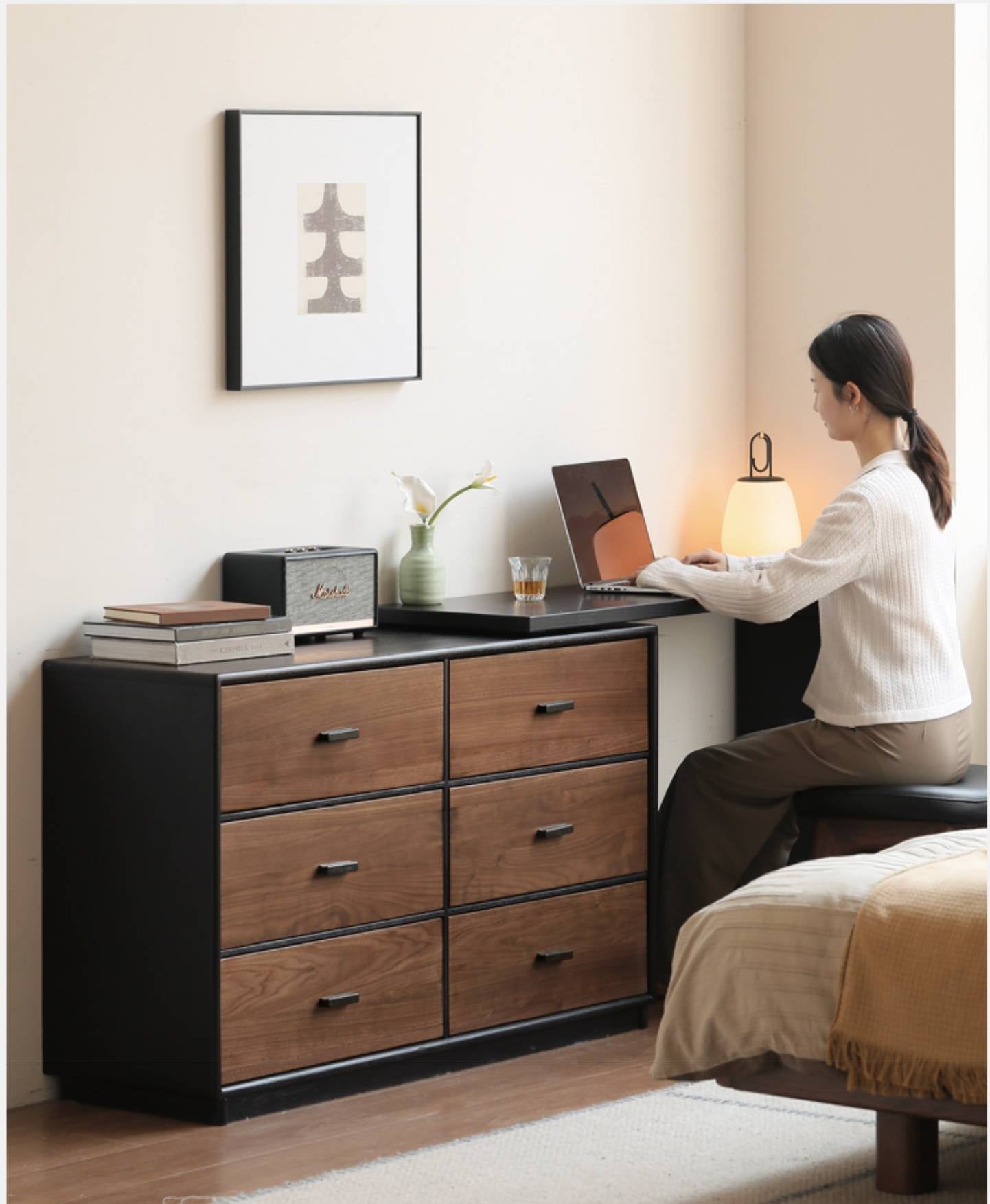 Black Walnut Solid Wood Italian Light Luxury Vanity Table.