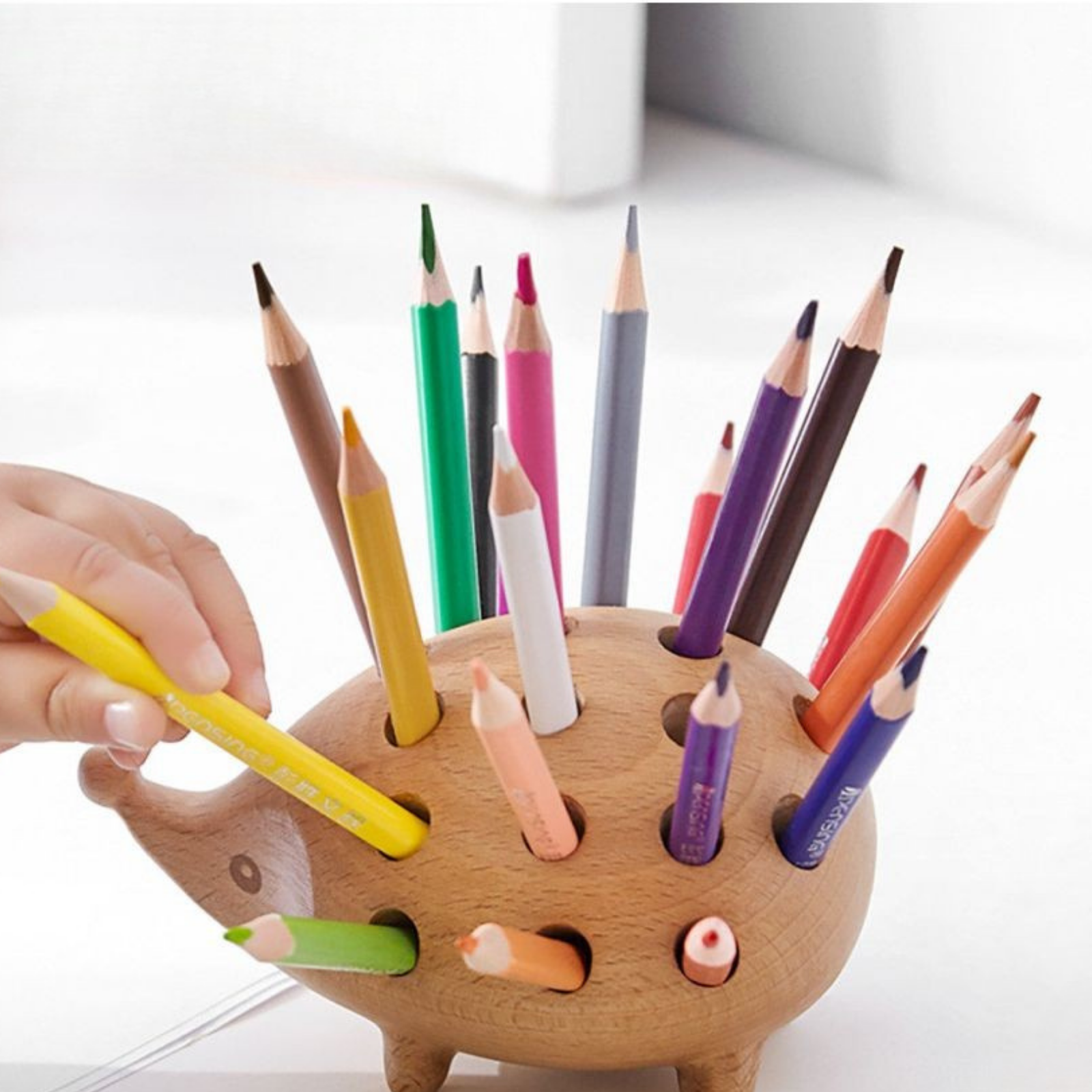 Beech Solid Wood Hedgehog Nordic Animal Pen Holder