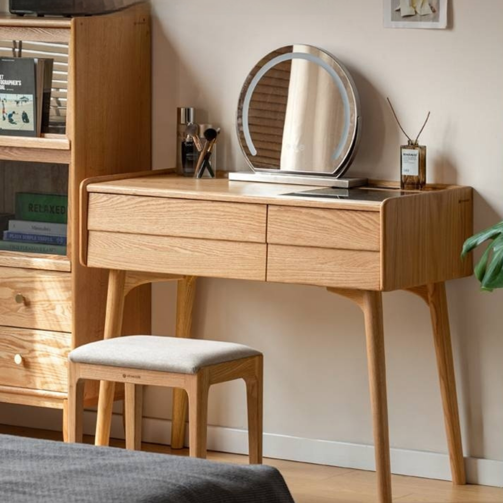 Oak Solid Wood Modern Minimalist Multifunctional Dressing Table