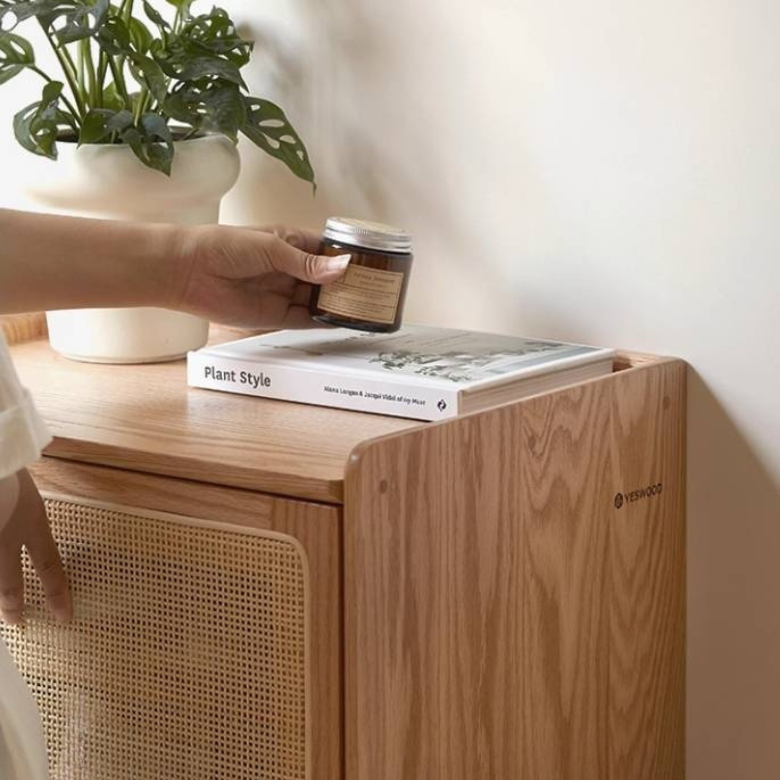Oak Solid Wood Entrance Shoe Cabinet