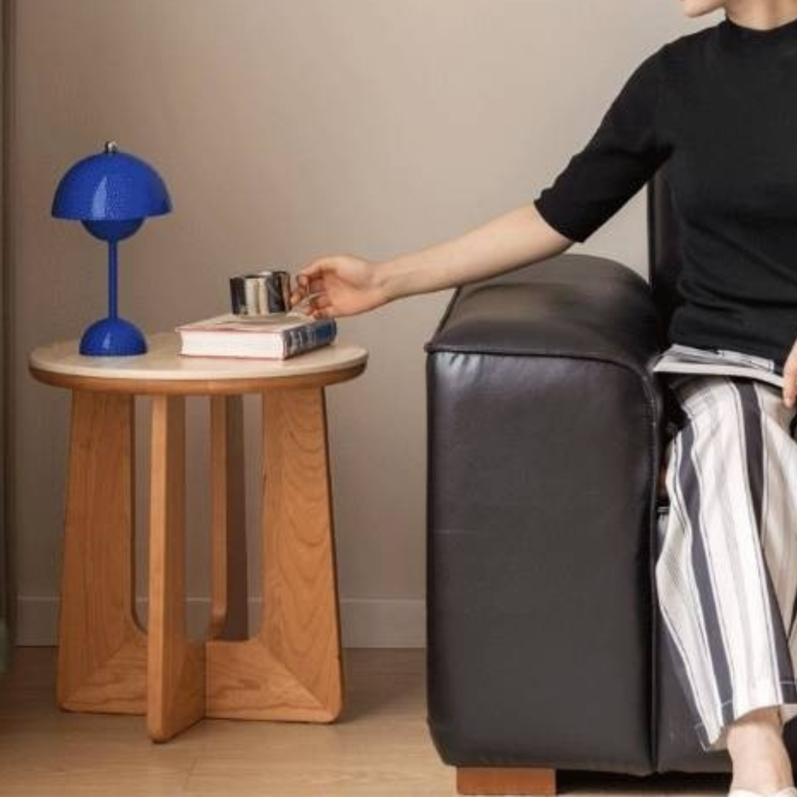 Cherry Solid Wood Rock Plate Round Coffee Table