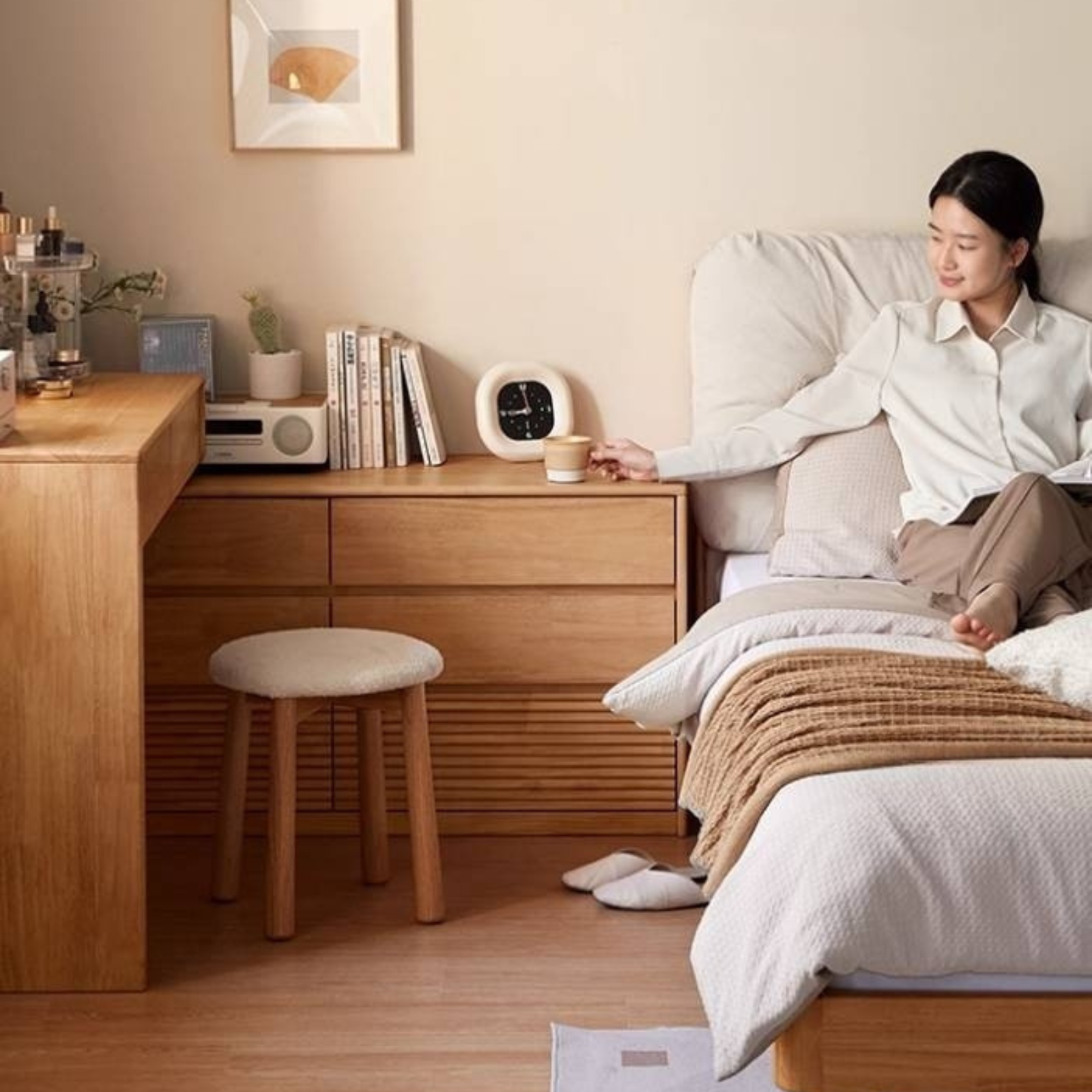 Solid Rubberwood Telescopic Vanity Table