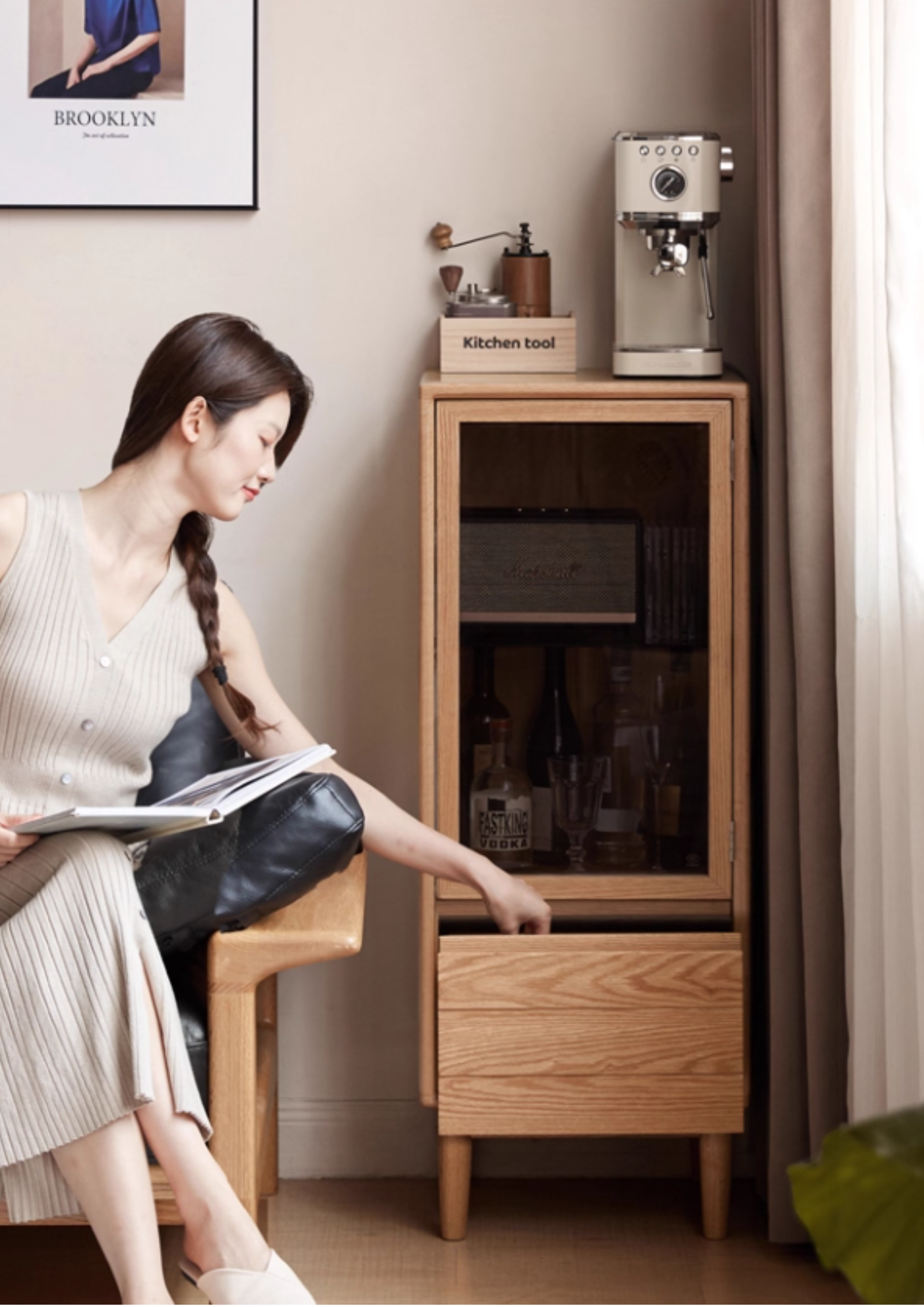 Oak Solid Wood Modern Simple Storage Side Cabinet.