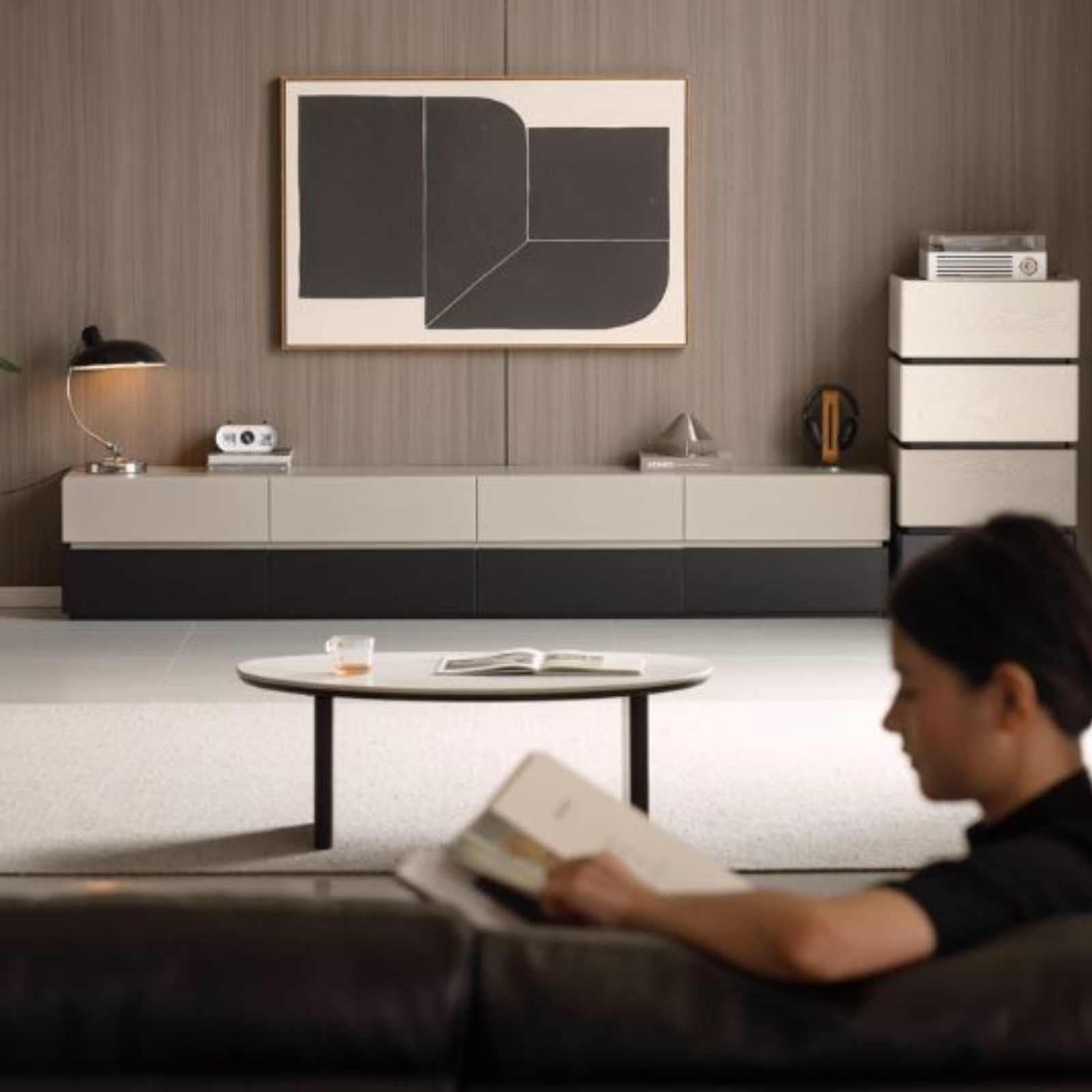 Solid Rubberwood Italian Light Luxury TV Cabinet