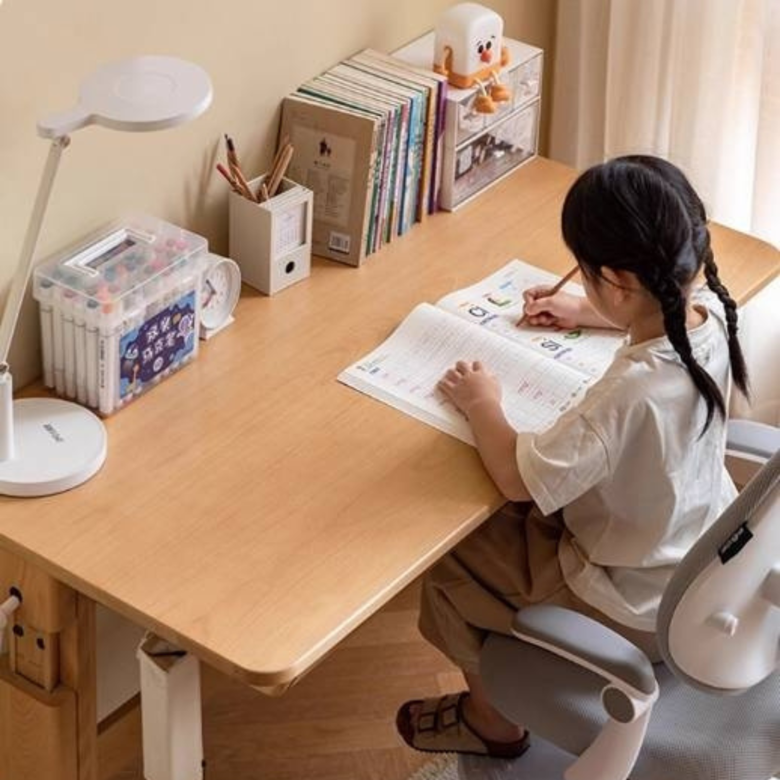 Beech Solid Wood Children's Hand-cranked Height Desk