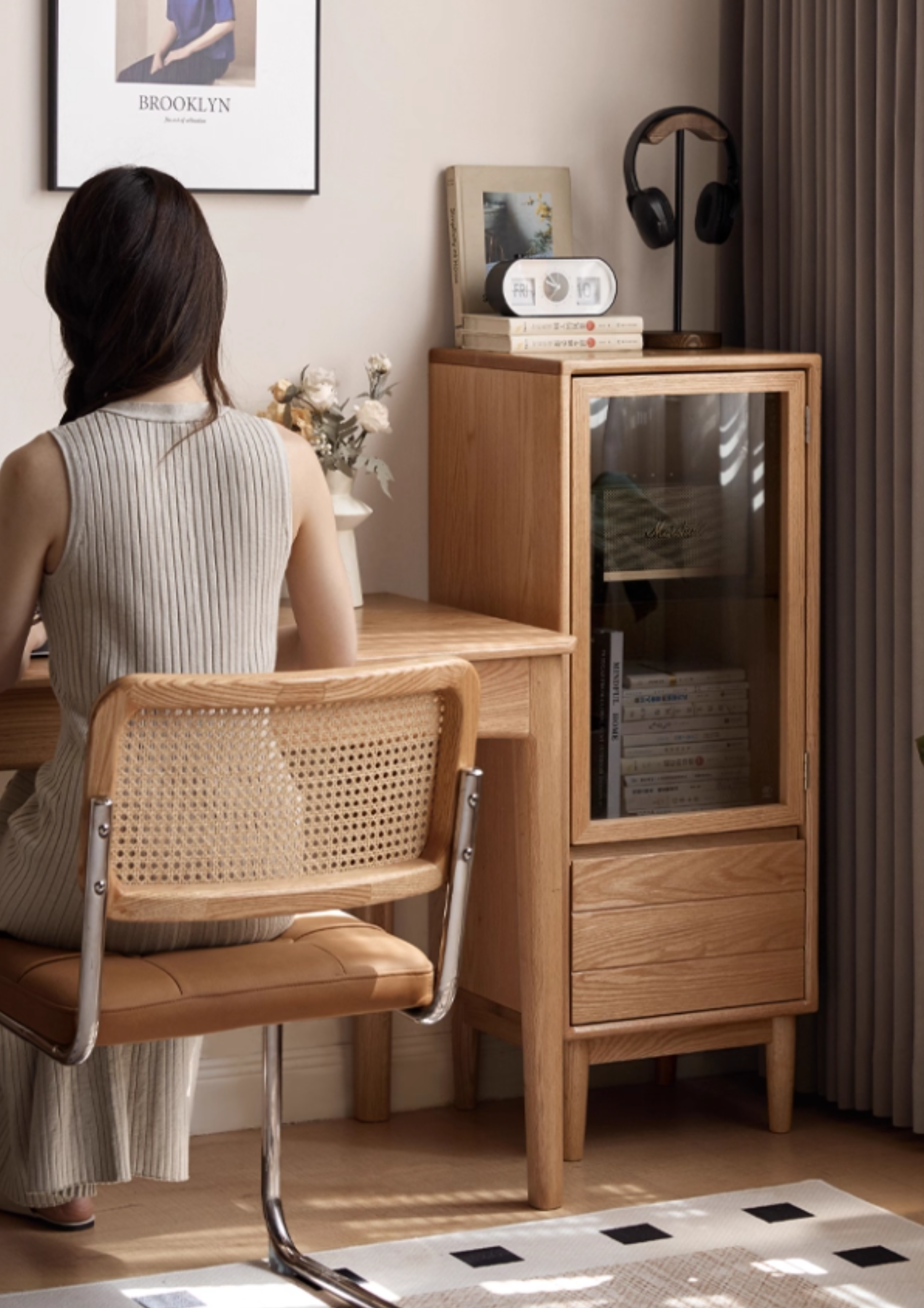 Oak Solid Wood Modern Simple Storage Side Cabinet.