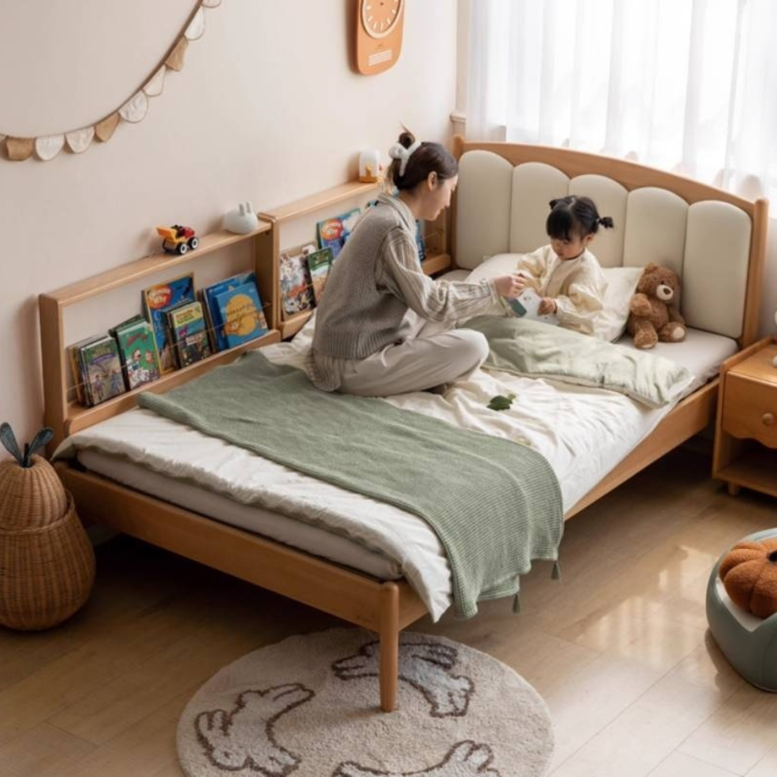 Beech Solid Wood Children's Bedside Miniature Bookshelf