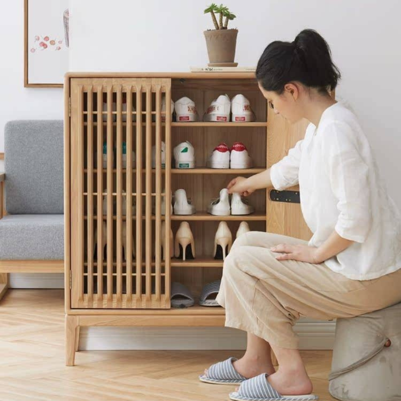 Ash Solid Wood Full Entrance Storage Shoe Cabinet