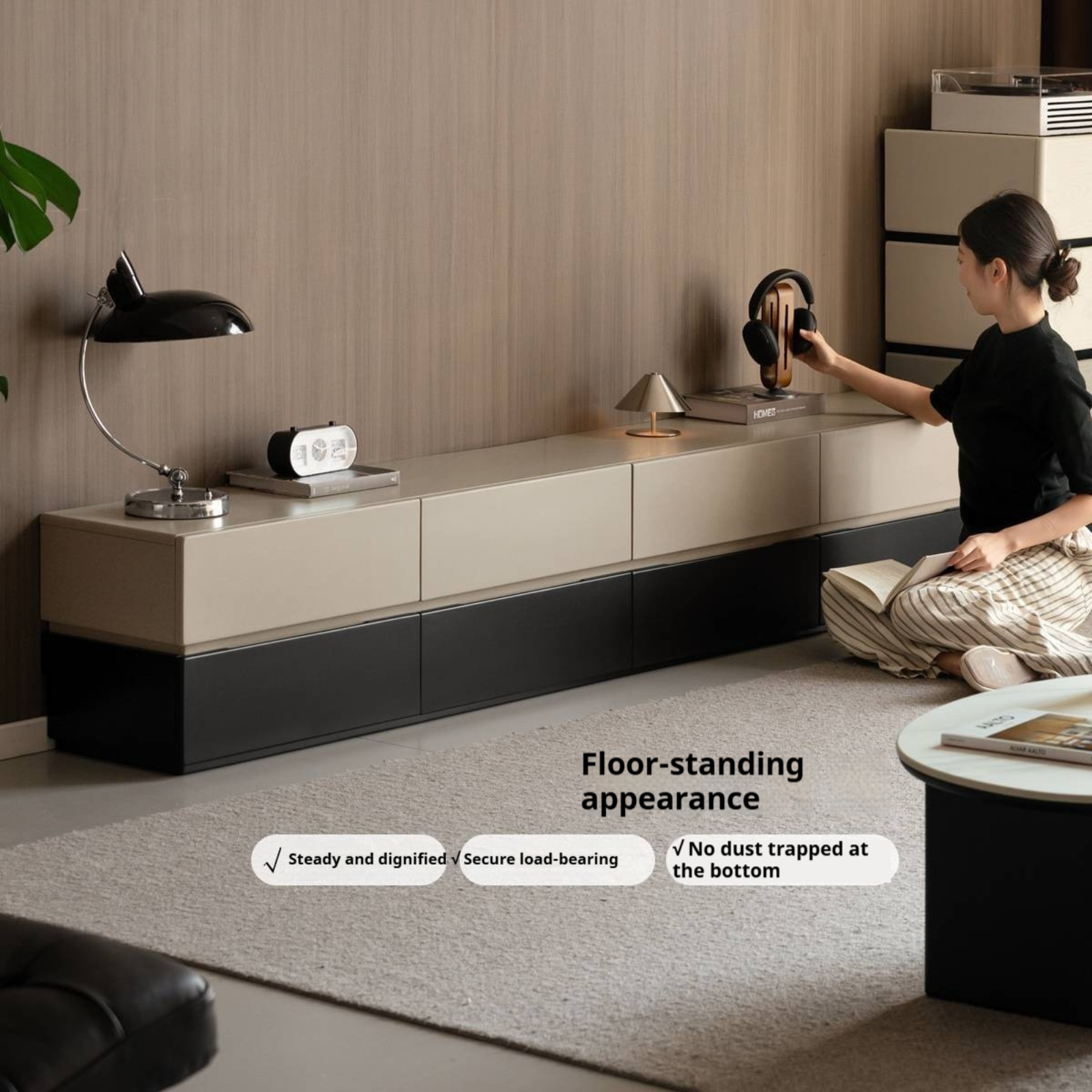 Solid Rubberwood Italian Light Luxury TV Cabinet