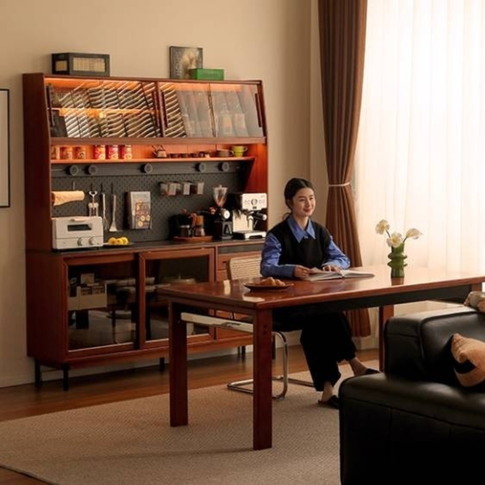 Poplar Solid Wood Antique Style Dining Cabinet