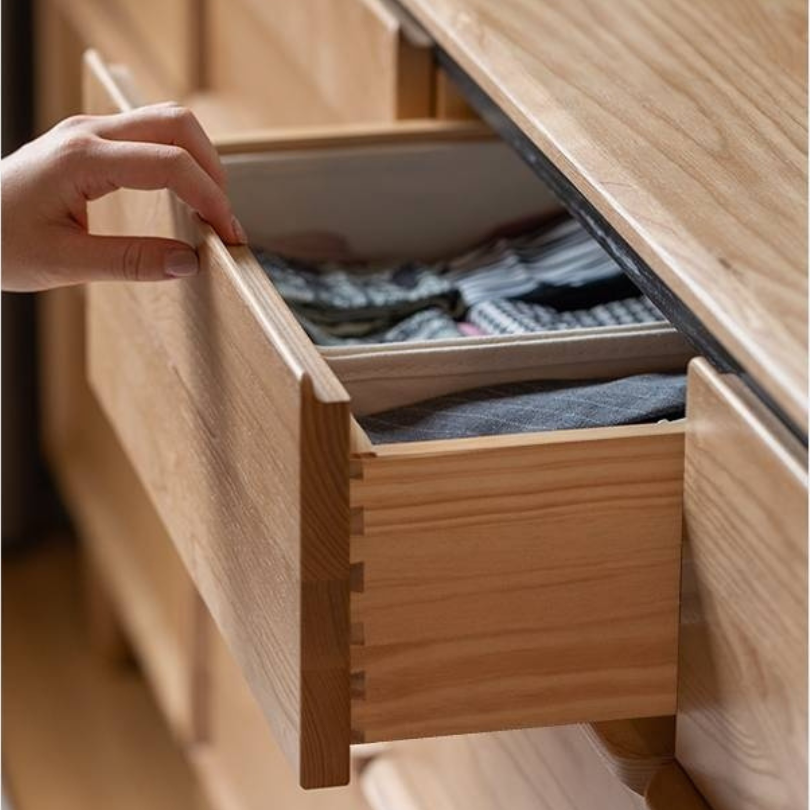 Ash Solid Wood Storage Drawer Cabinet
