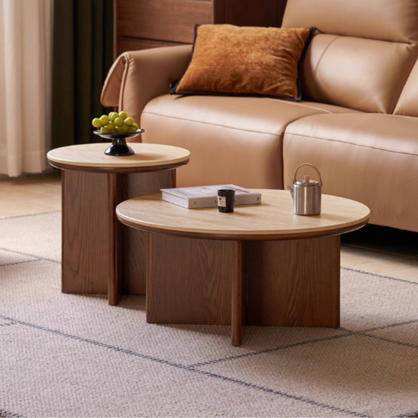 Oak Solid Wood Italian Light Luxury Style Slab Round Table