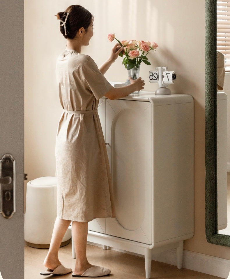 Solid wood cream shoe cabinet "