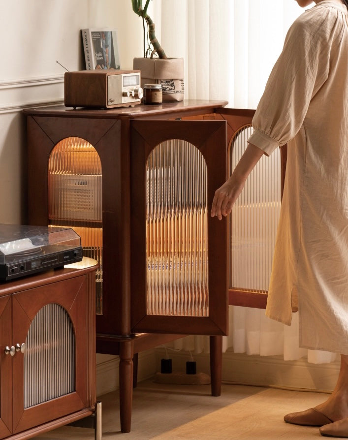 нет Poplar Solid Wood Side Cabinet French Retro Glass With Lights