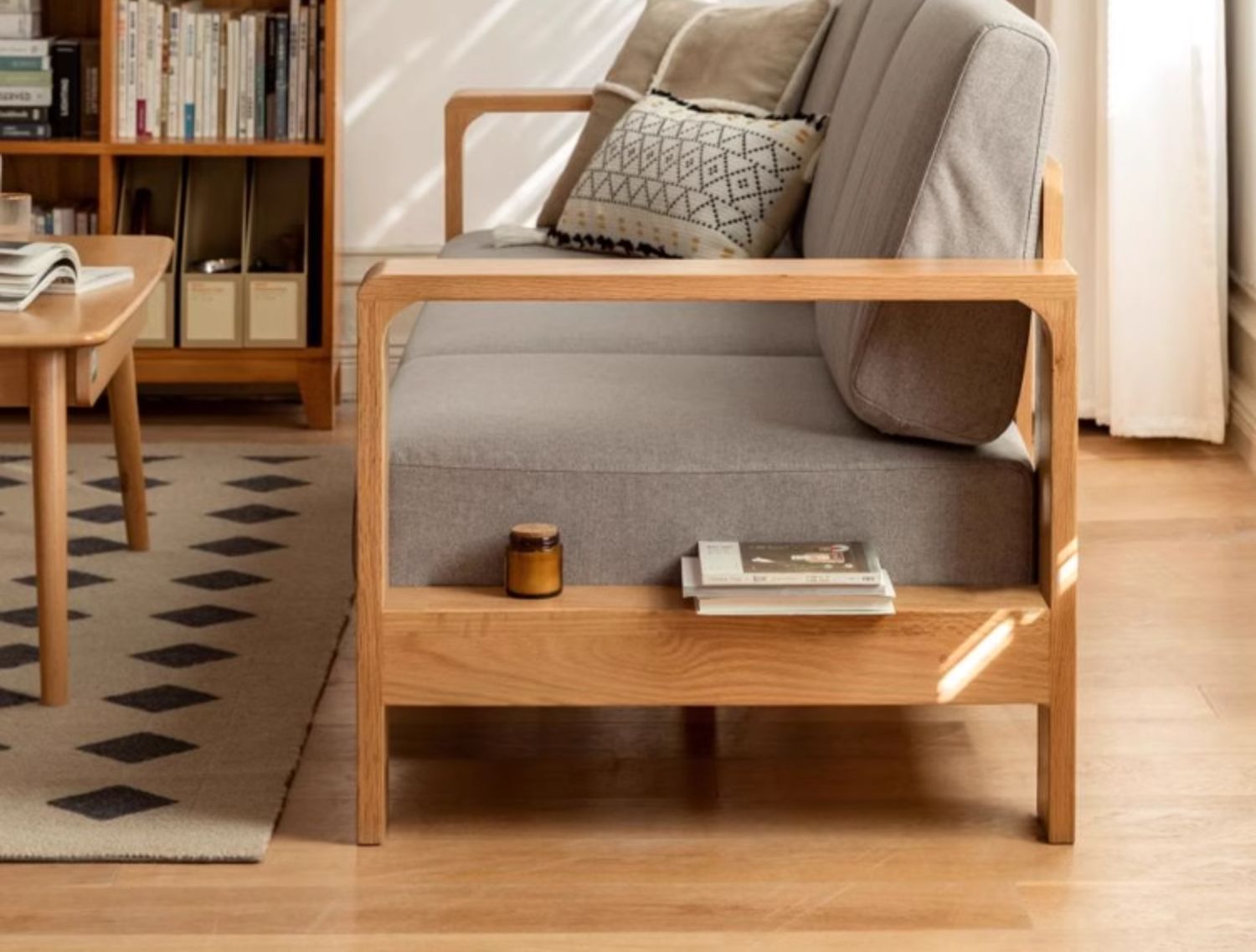 Oak, Poplar, Rubberwood, Beech Solid Wood Modern Fabric Sofa.