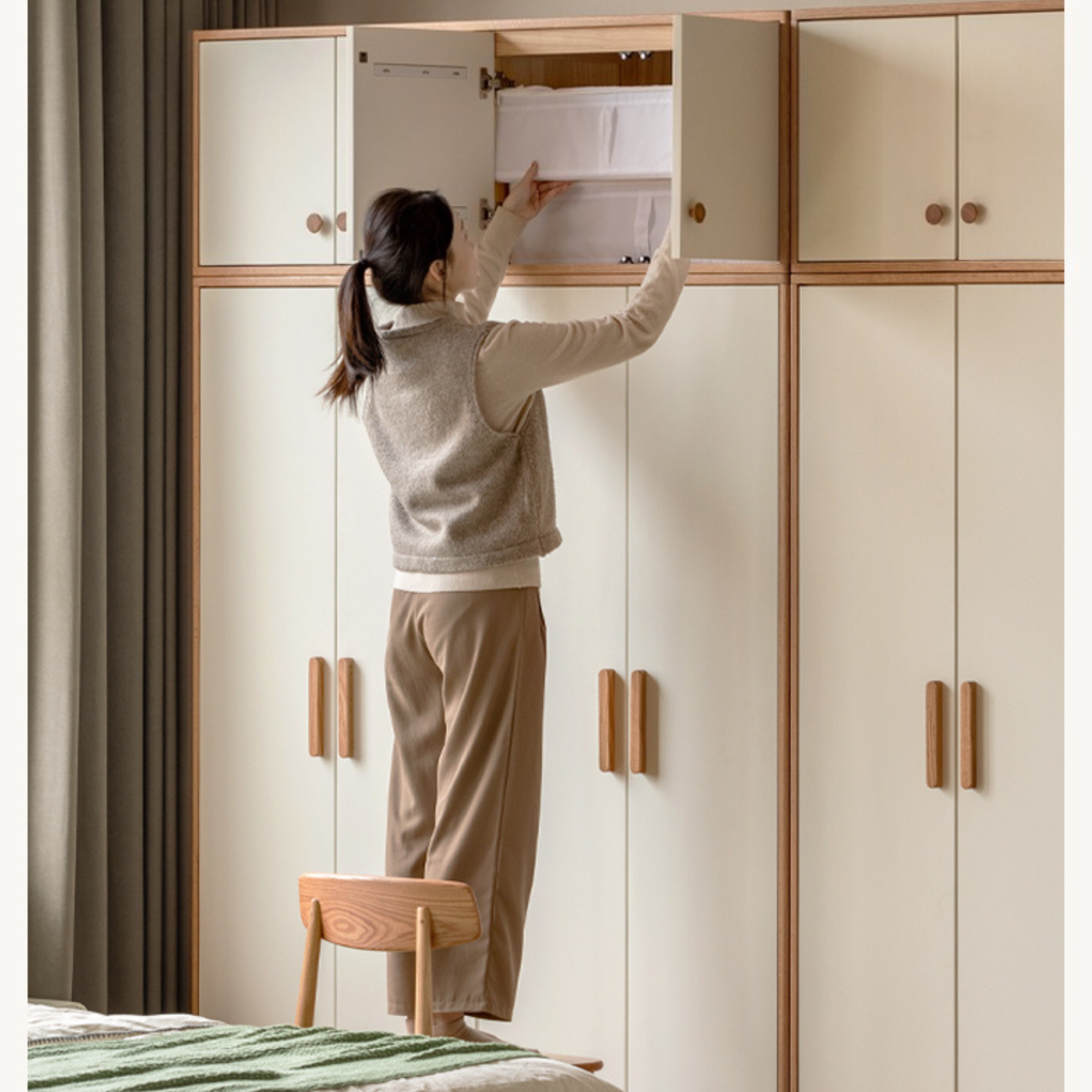 Oak Solid Wood Locker Modern Wardrobe.