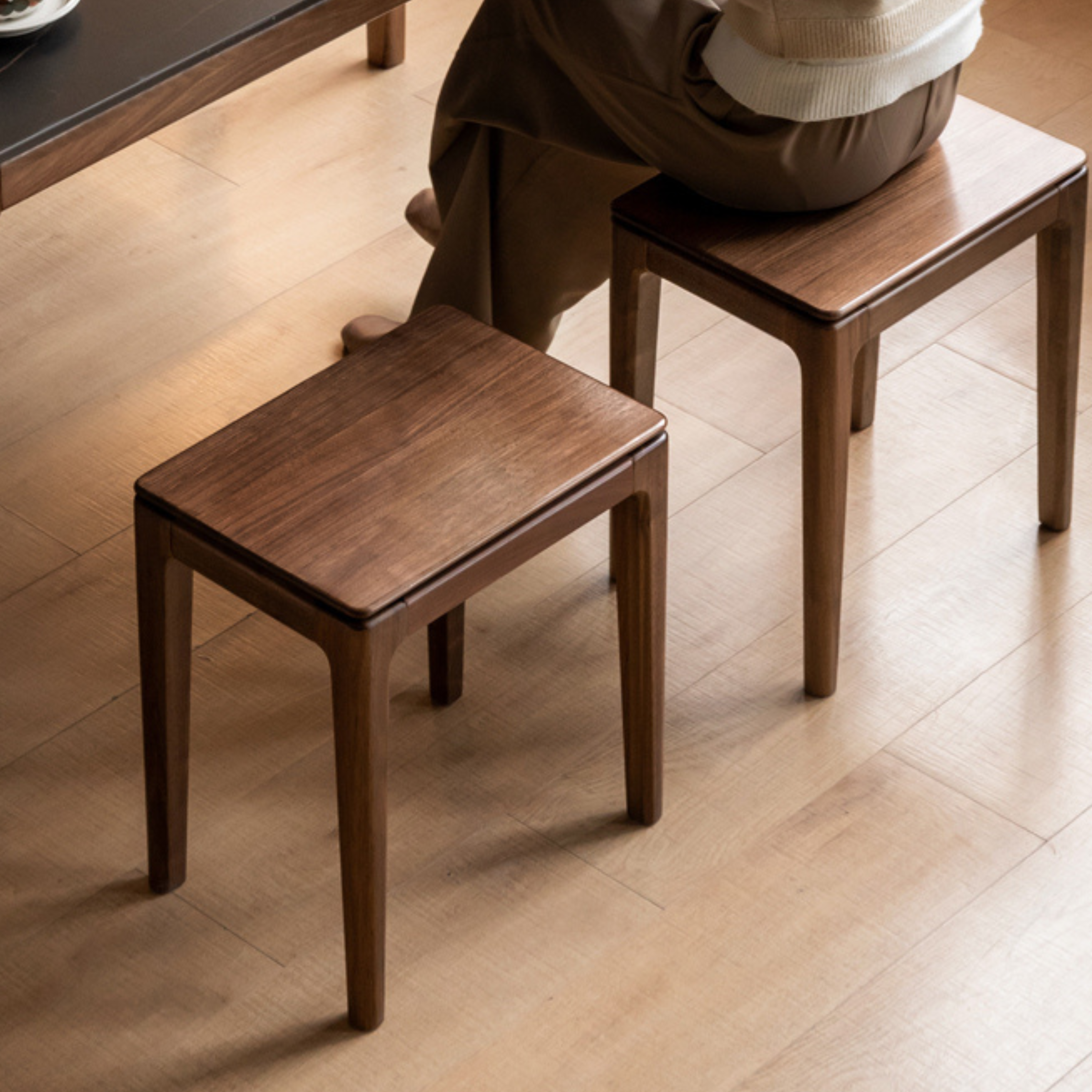 Black Walnut Solid Wood Makeup Stool