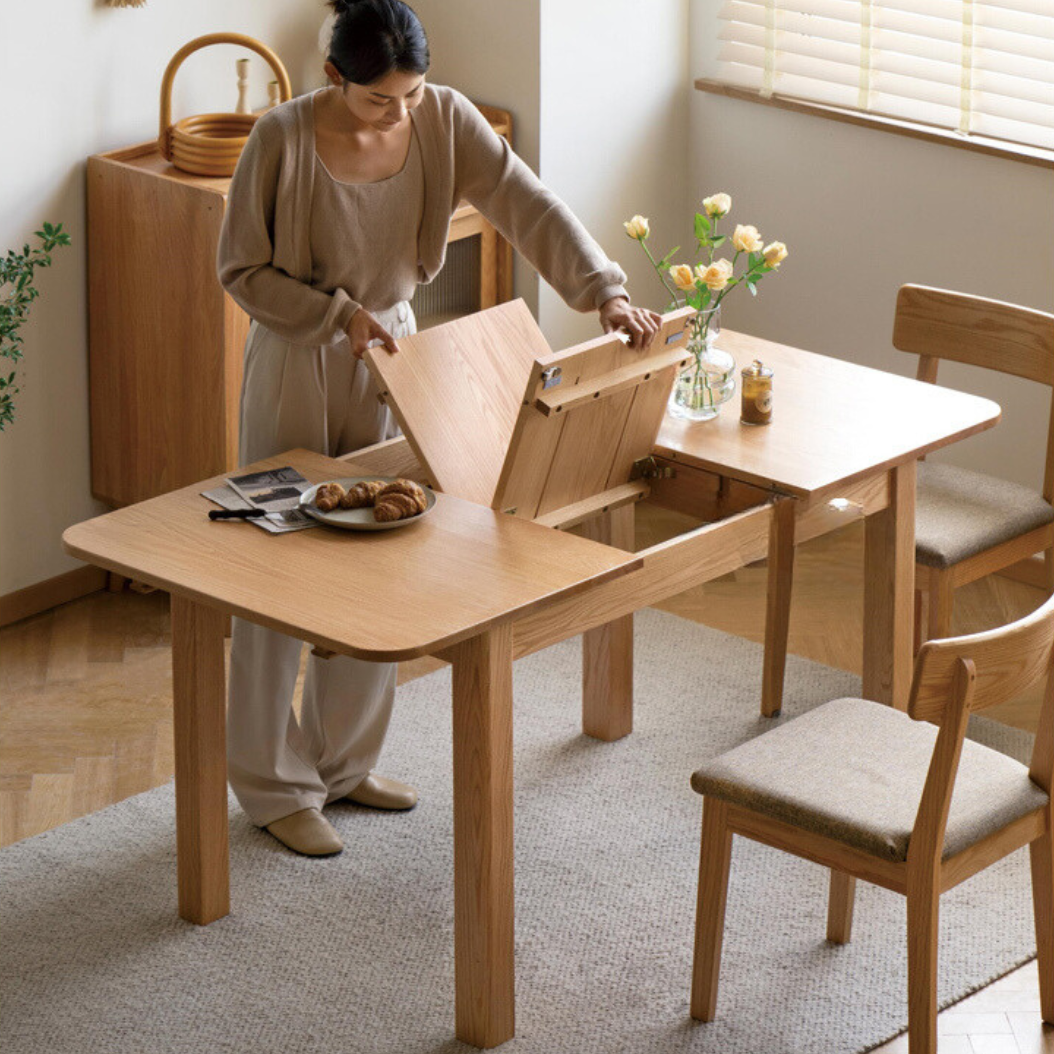 Oak Solid Wood Telescopic Folding Dining Table