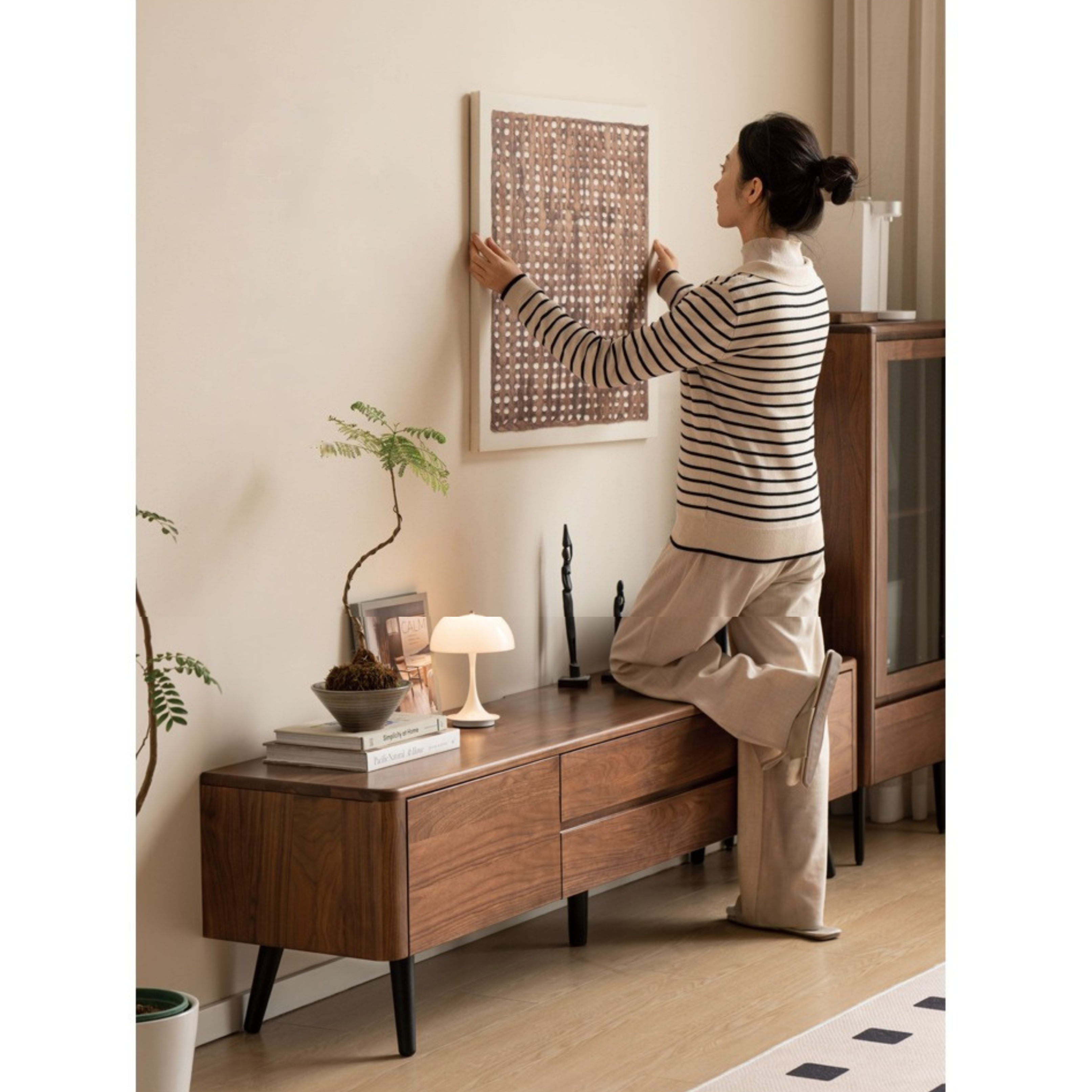 Black Walnut, Golden Sandalwood Solid Wood TV Cabinet Modern Simple.