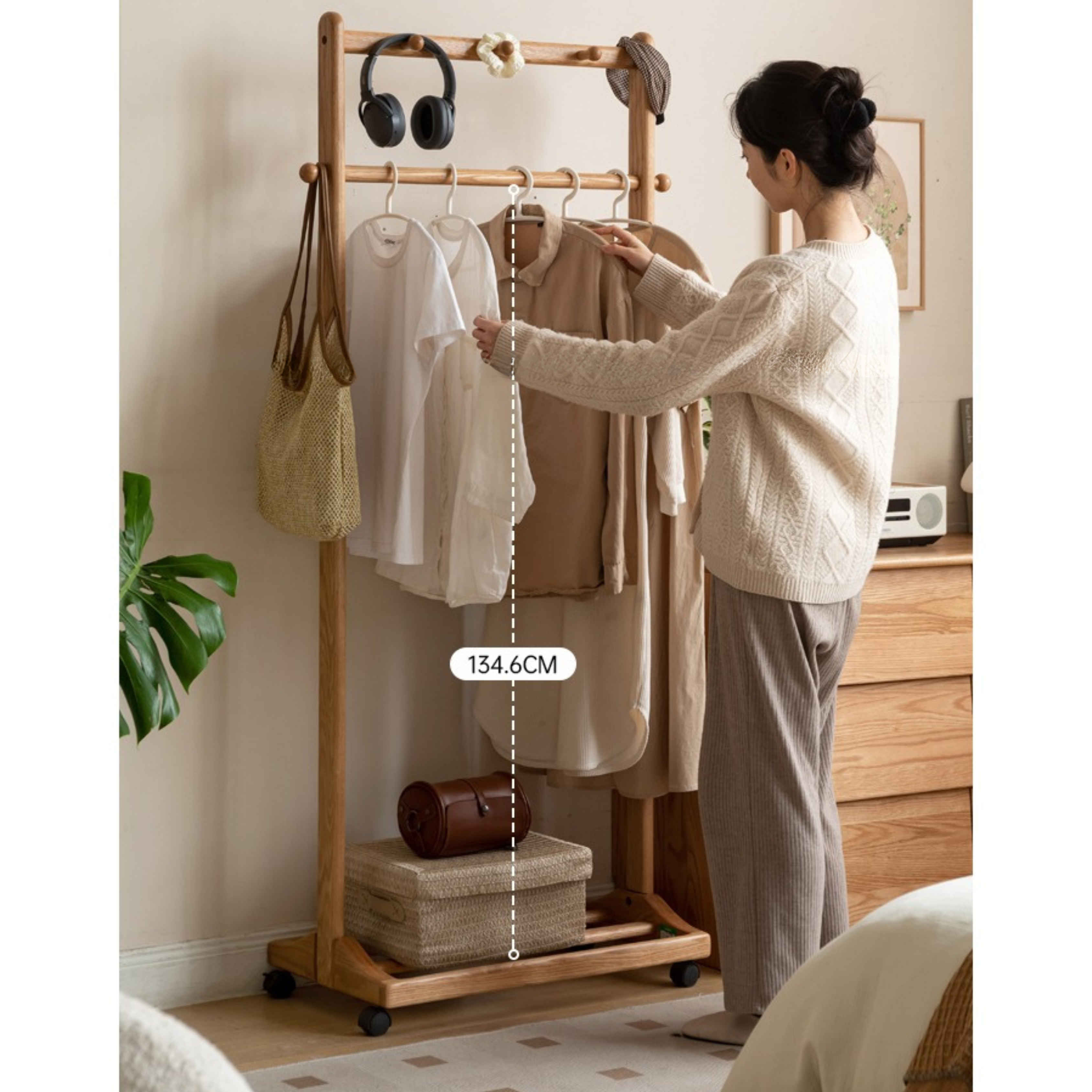 Oak, Birch, Solid Rubberwood Movable Hanger