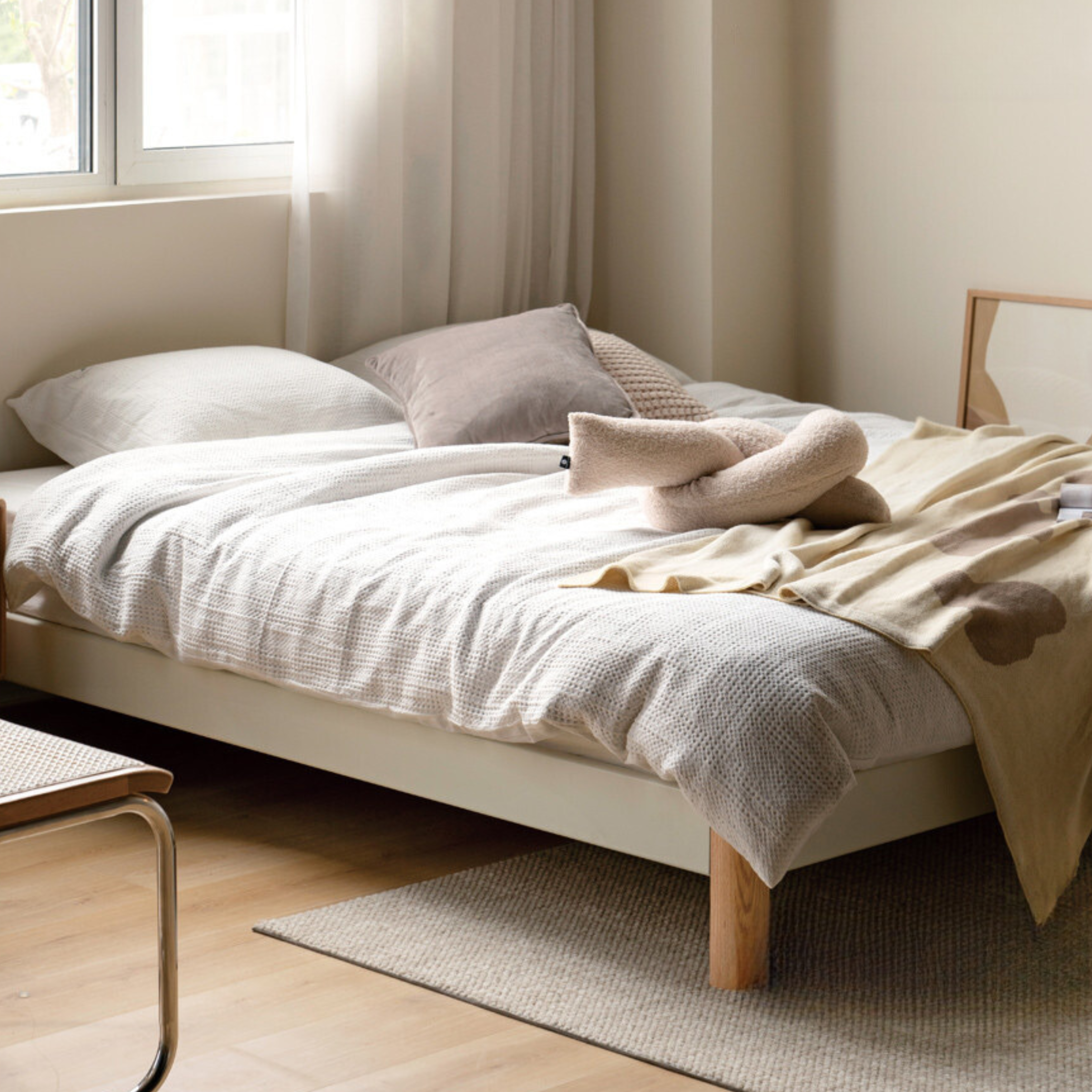 Poplar Solid Wood platform bed, headboard-free bed