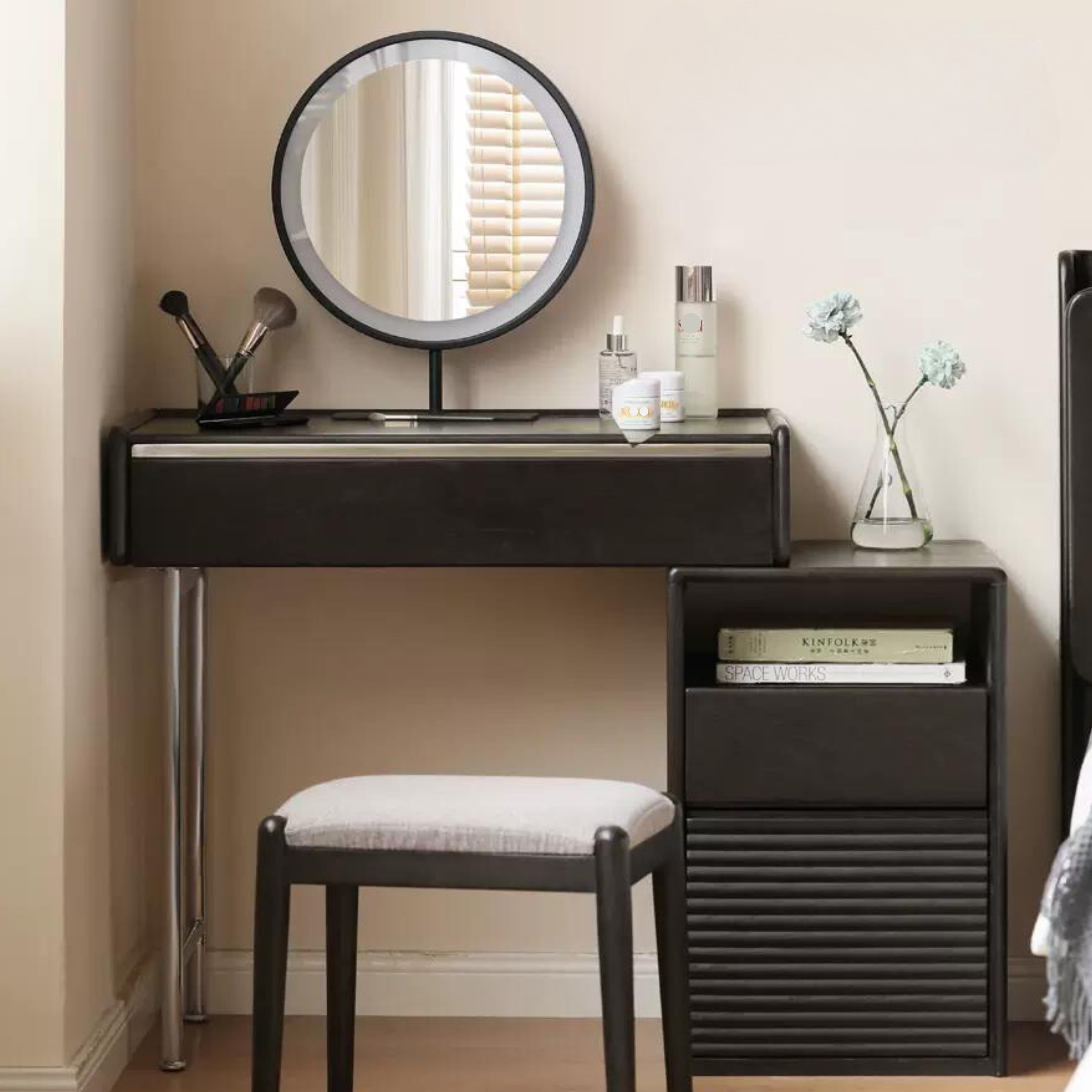 Oak Solid Wood Telescopic Dressing Table.
