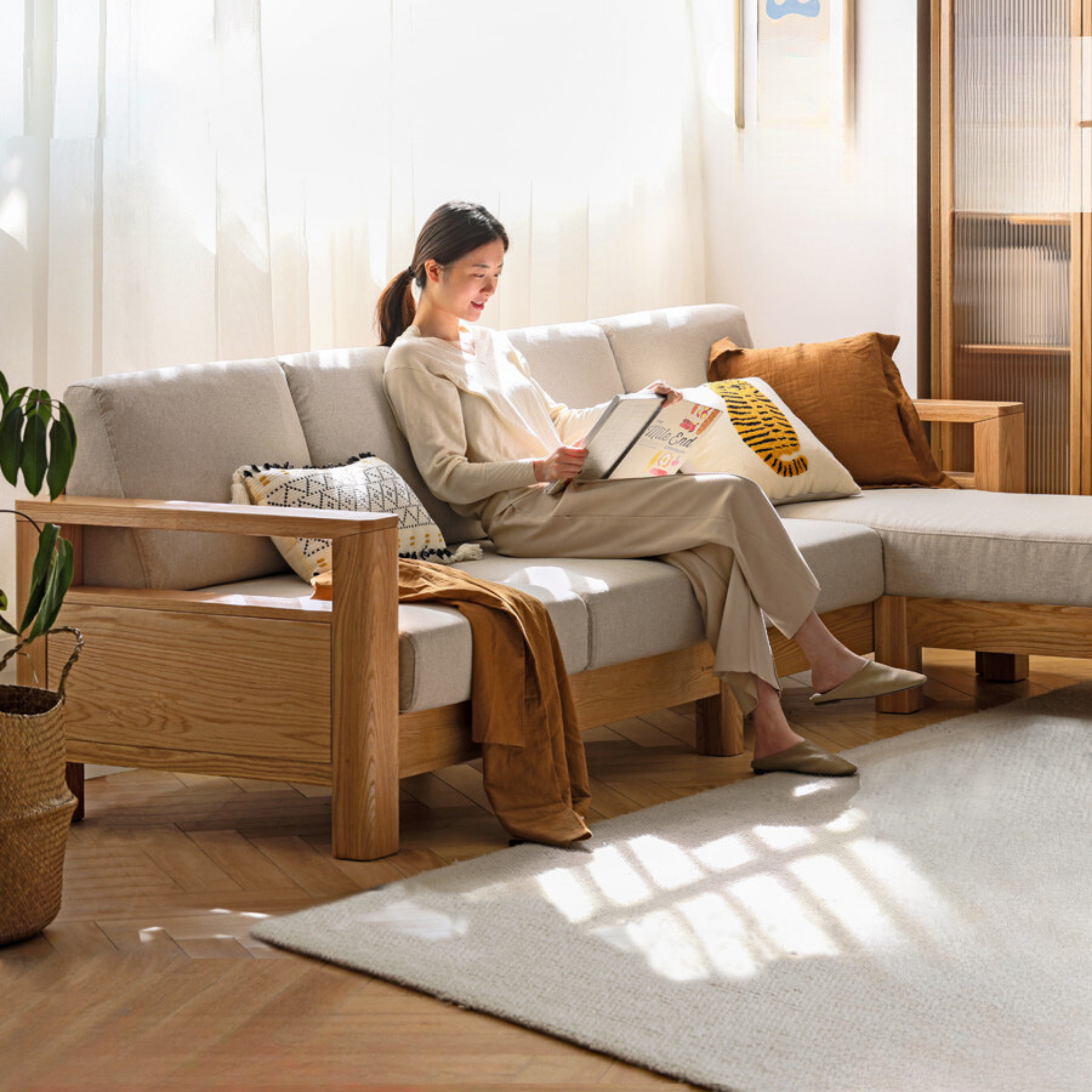Solid Rubberwood, Oak Solid Wood Cotton Fabric Sofa