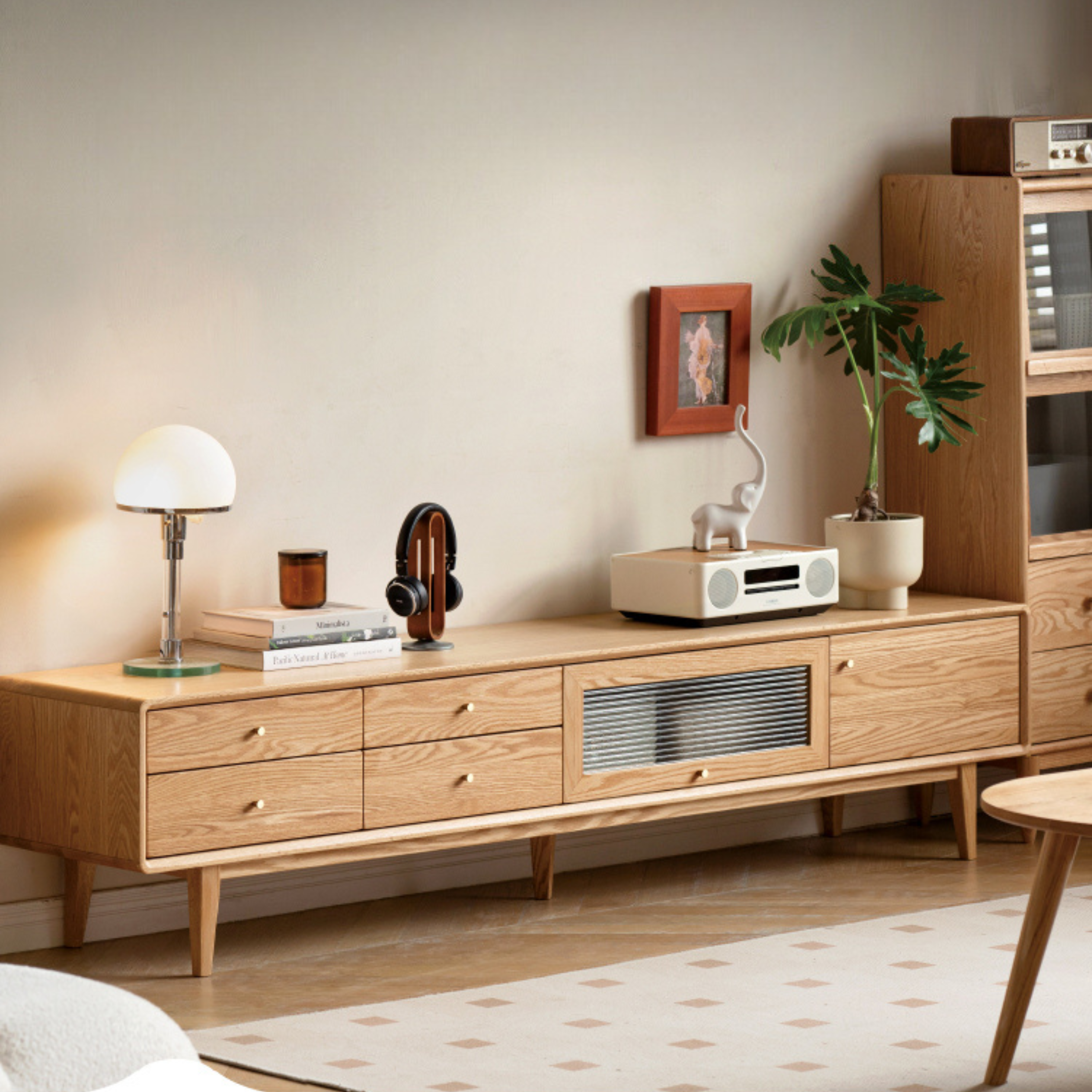 Oak Solid Wood Flip Door TV Cabinet.