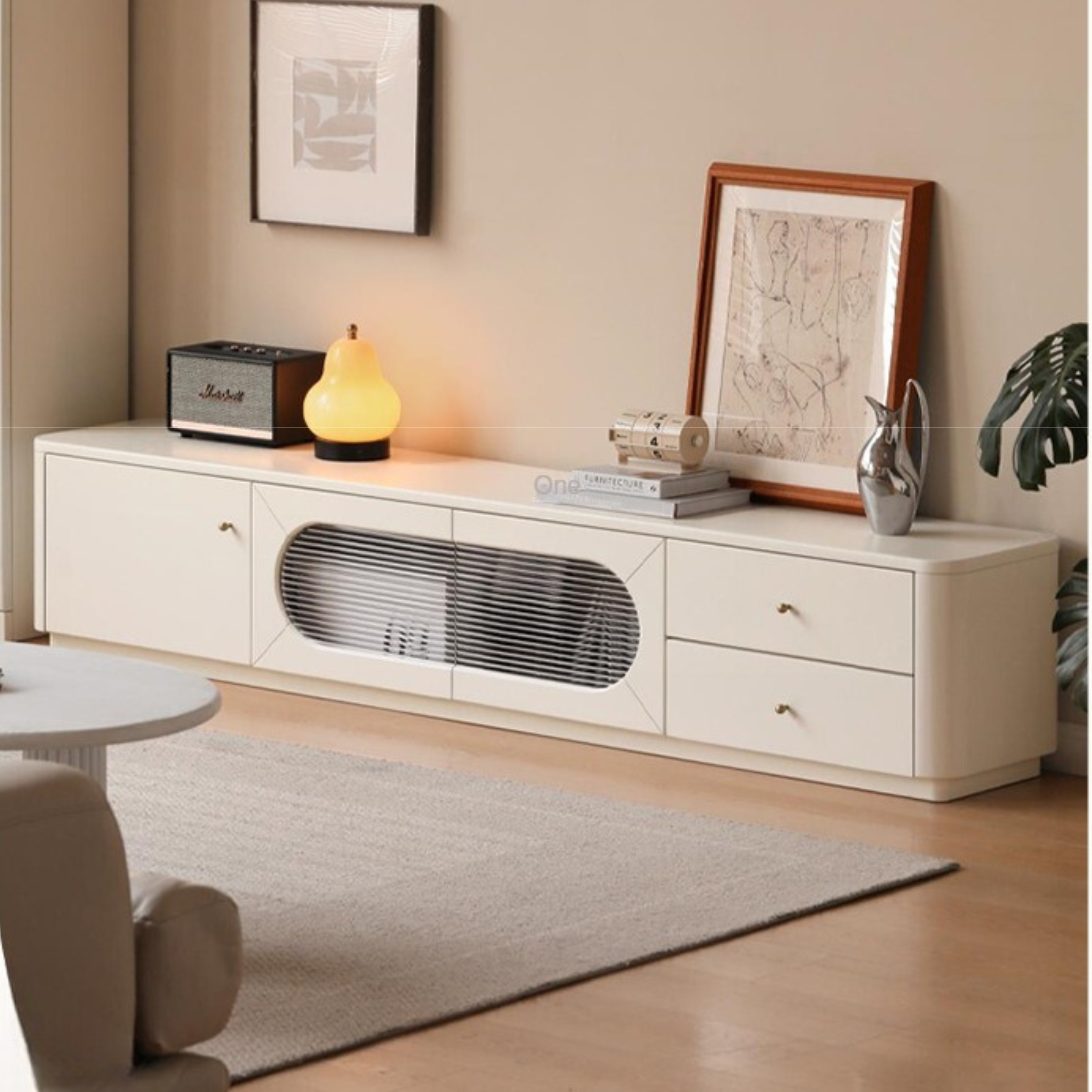 Poplar Solid Wood TV Cabinet Floor-Standing Low Cabinet.